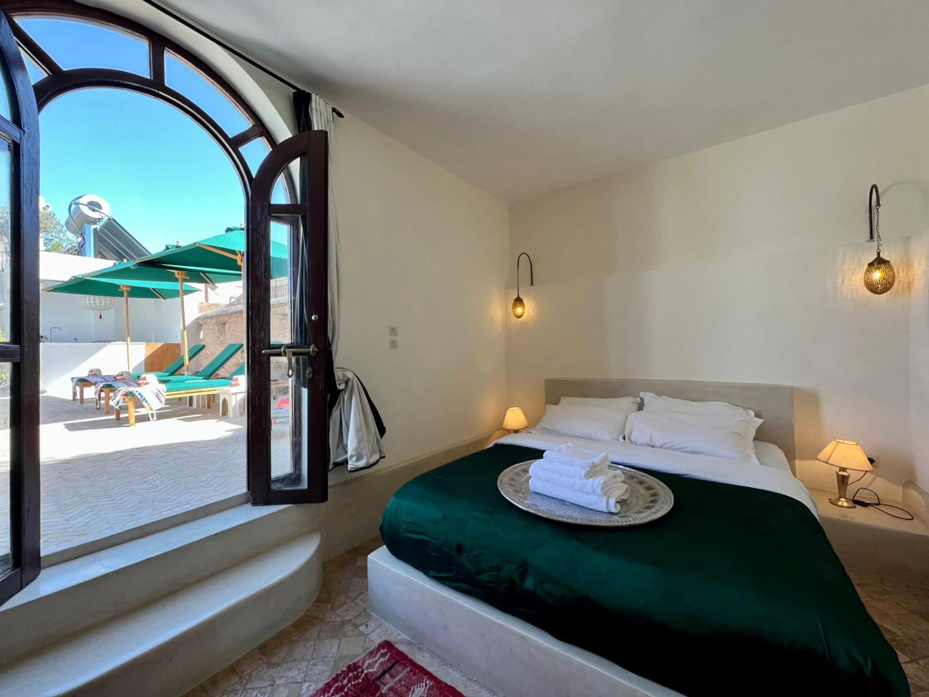 Photo of the whole room, Bed in Riad Tizwa Marrakech