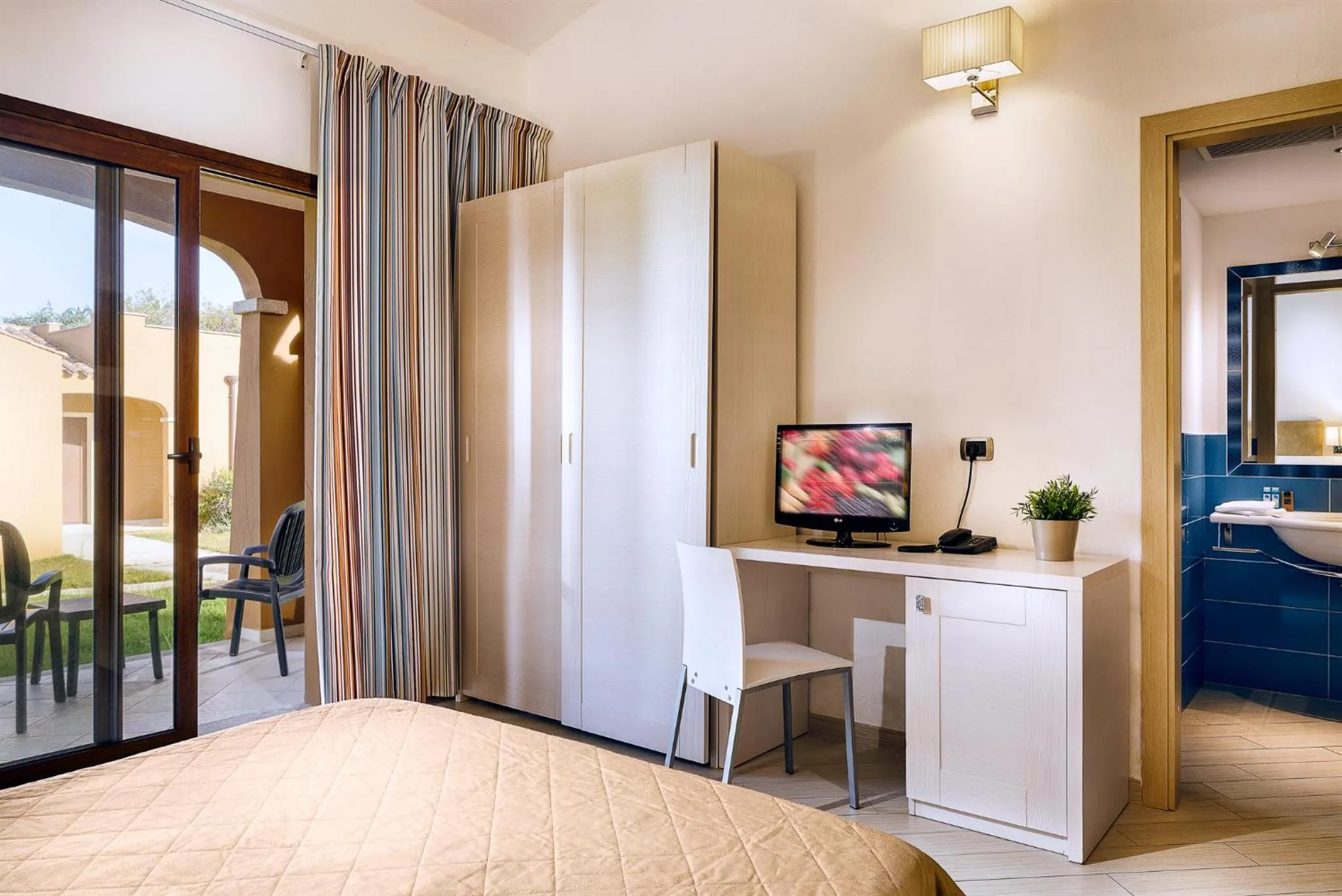 Bed in Terradimare Resort&Spa