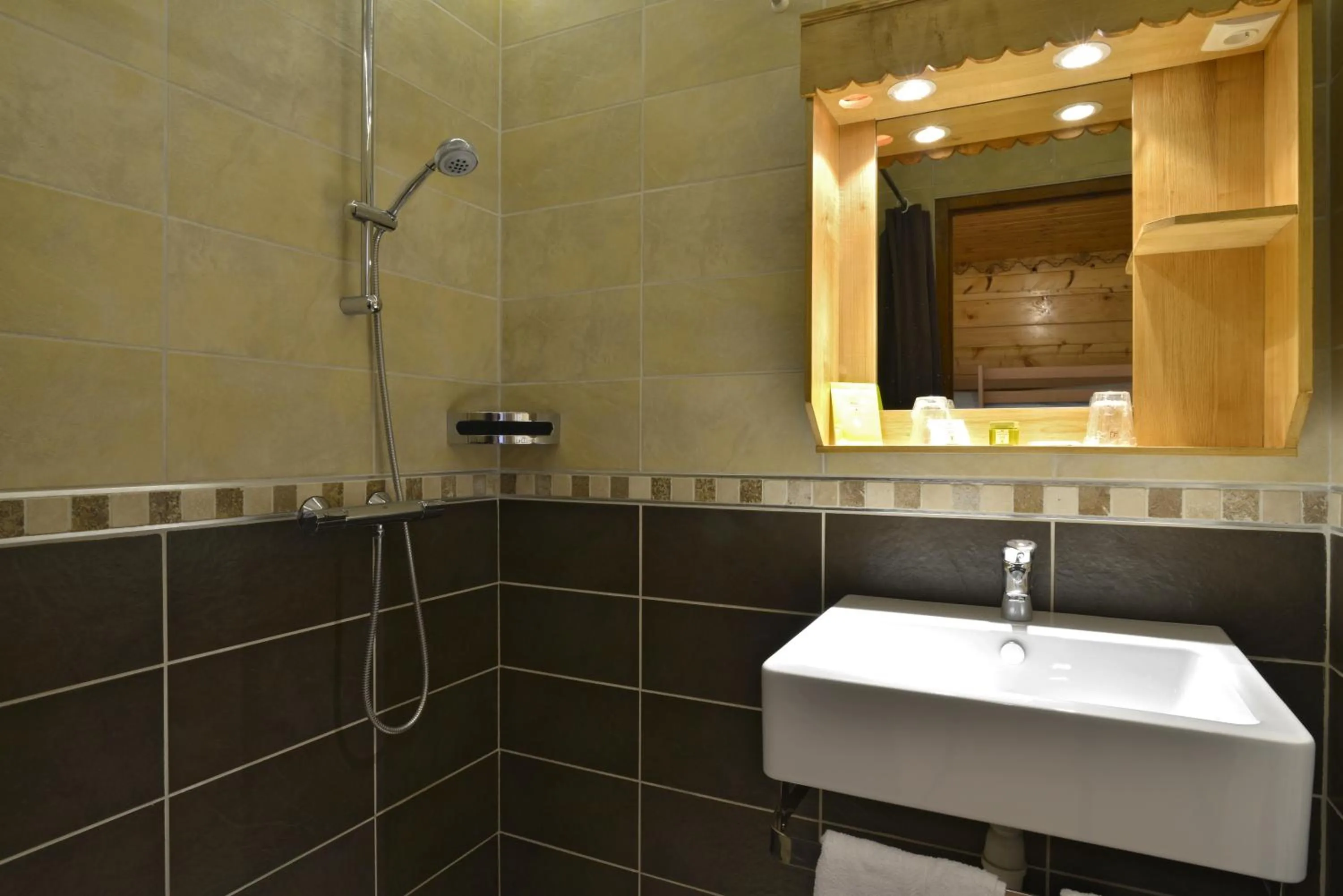 Bathroom in Hotel Le Ferraillon