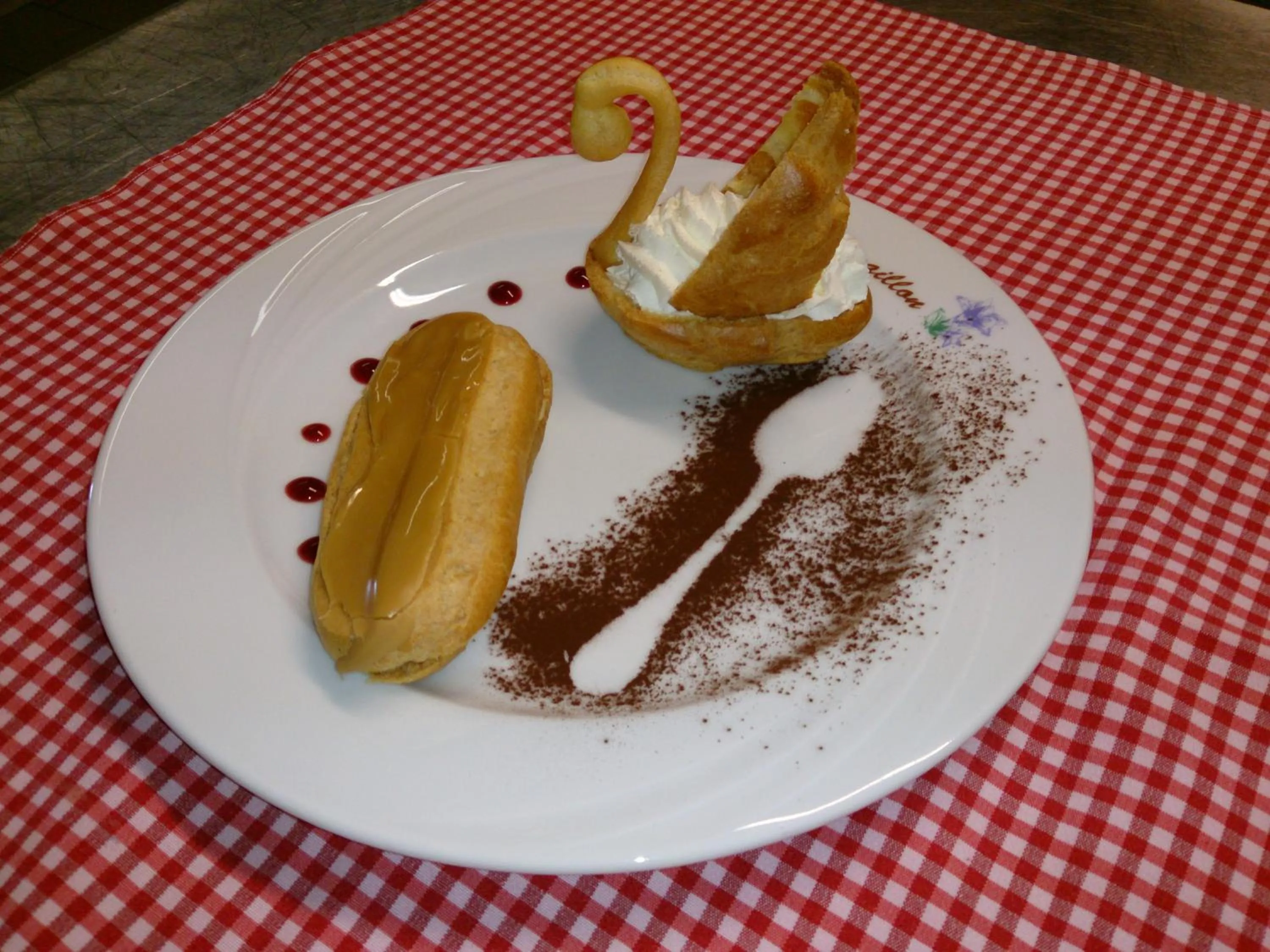 Restaurant/places to eat in Hotel Le Ferraillon