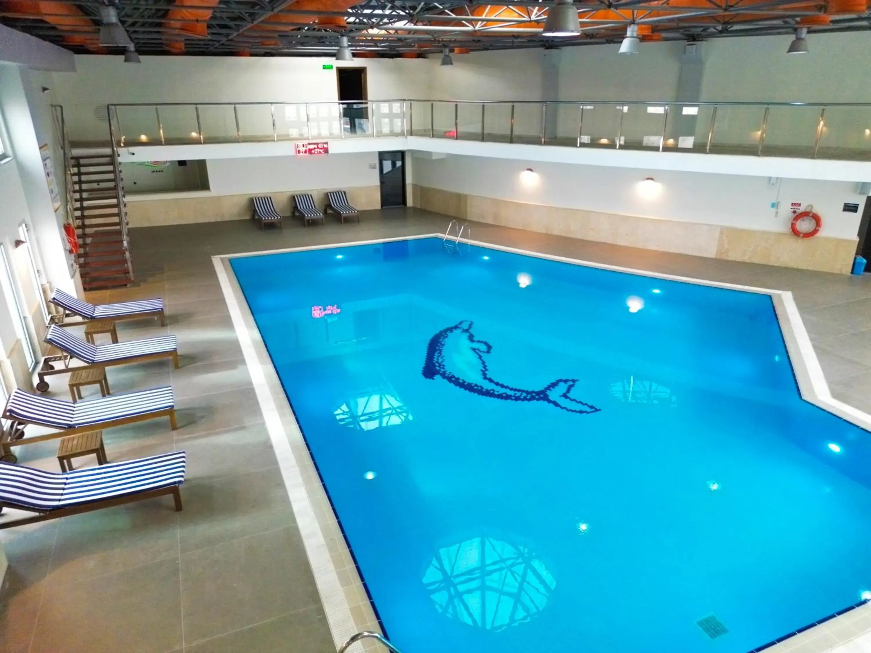 Swimming pool in Wyndham Grand Kayseri Swimming pool in Wyndham Grand Kayseri