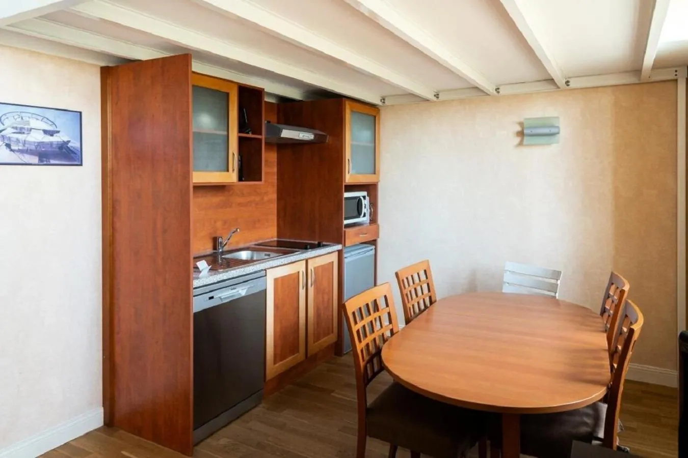 Kitchen or kitchenette in Residence Saint Goustan - maeva Home