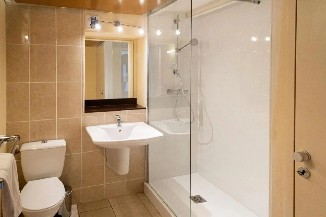 Bathroom in Residence Saint Goustan - maeva Home