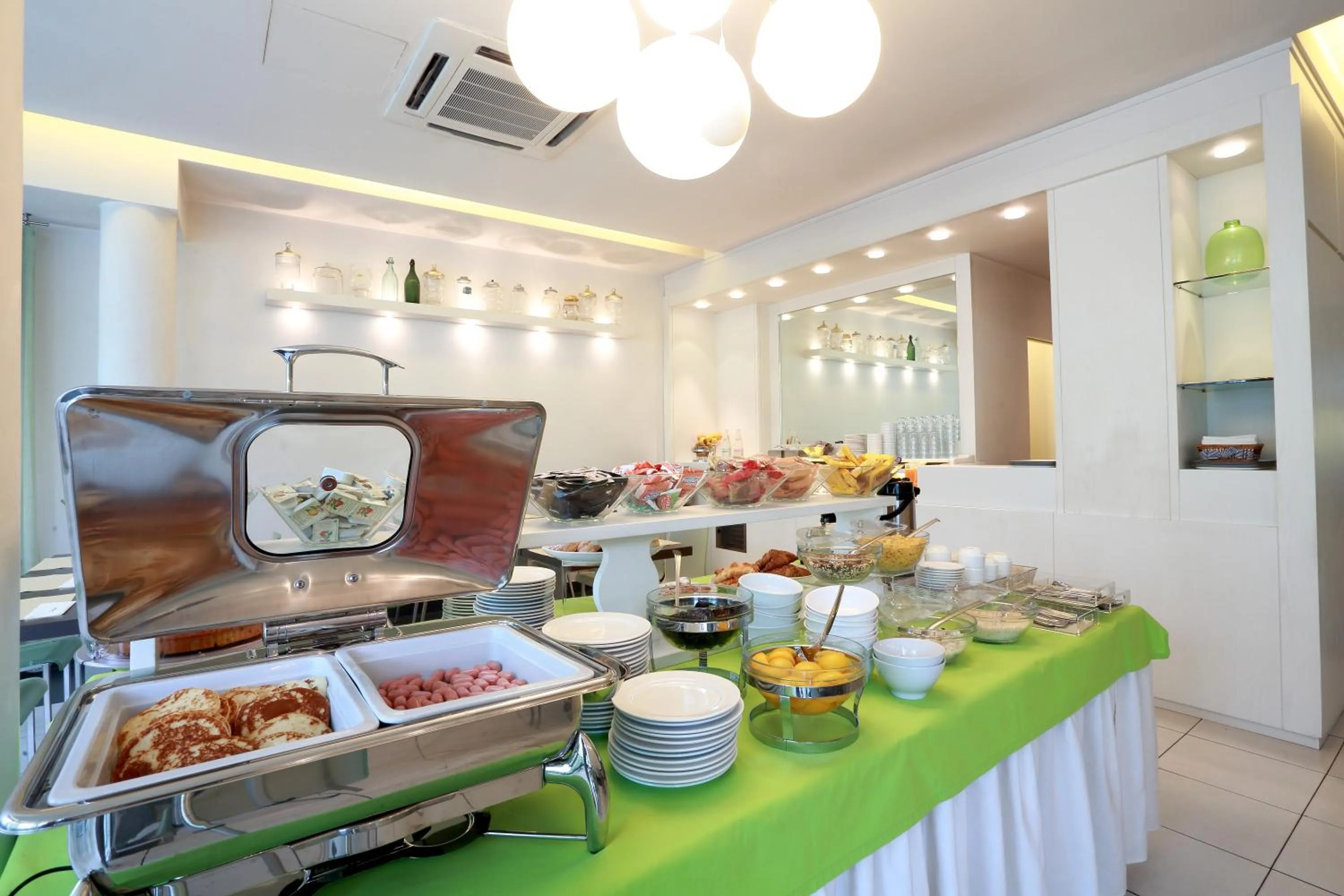 Continental breakfast in Hotel La Torretta