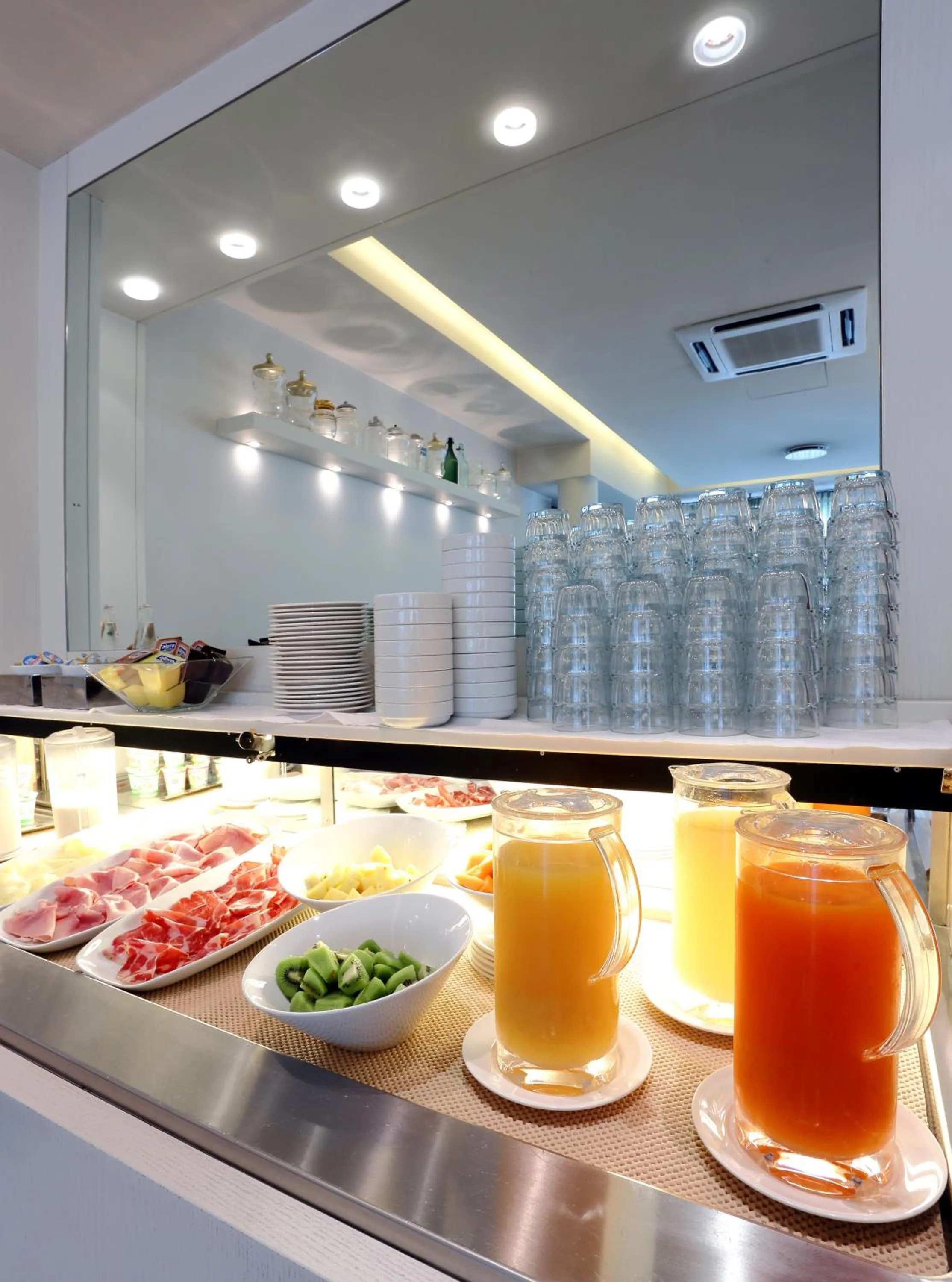 Continental breakfast in Hotel La Torretta