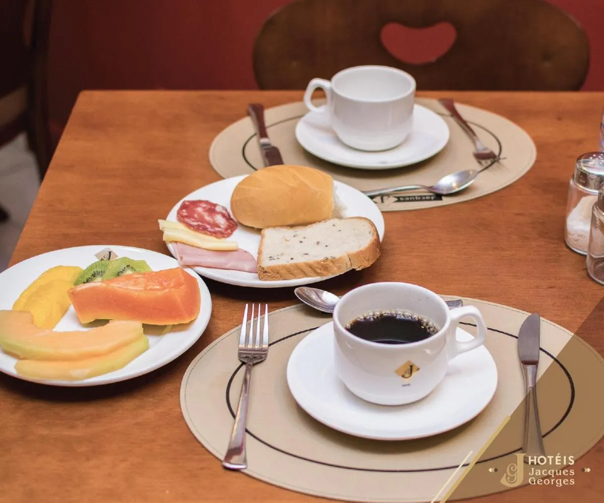 Buffet breakfast in Hotel Jacques Georges Business