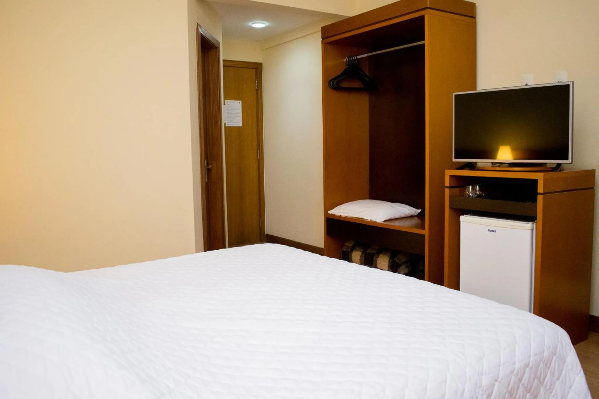 Bed in Hotel Jacques Georges Business