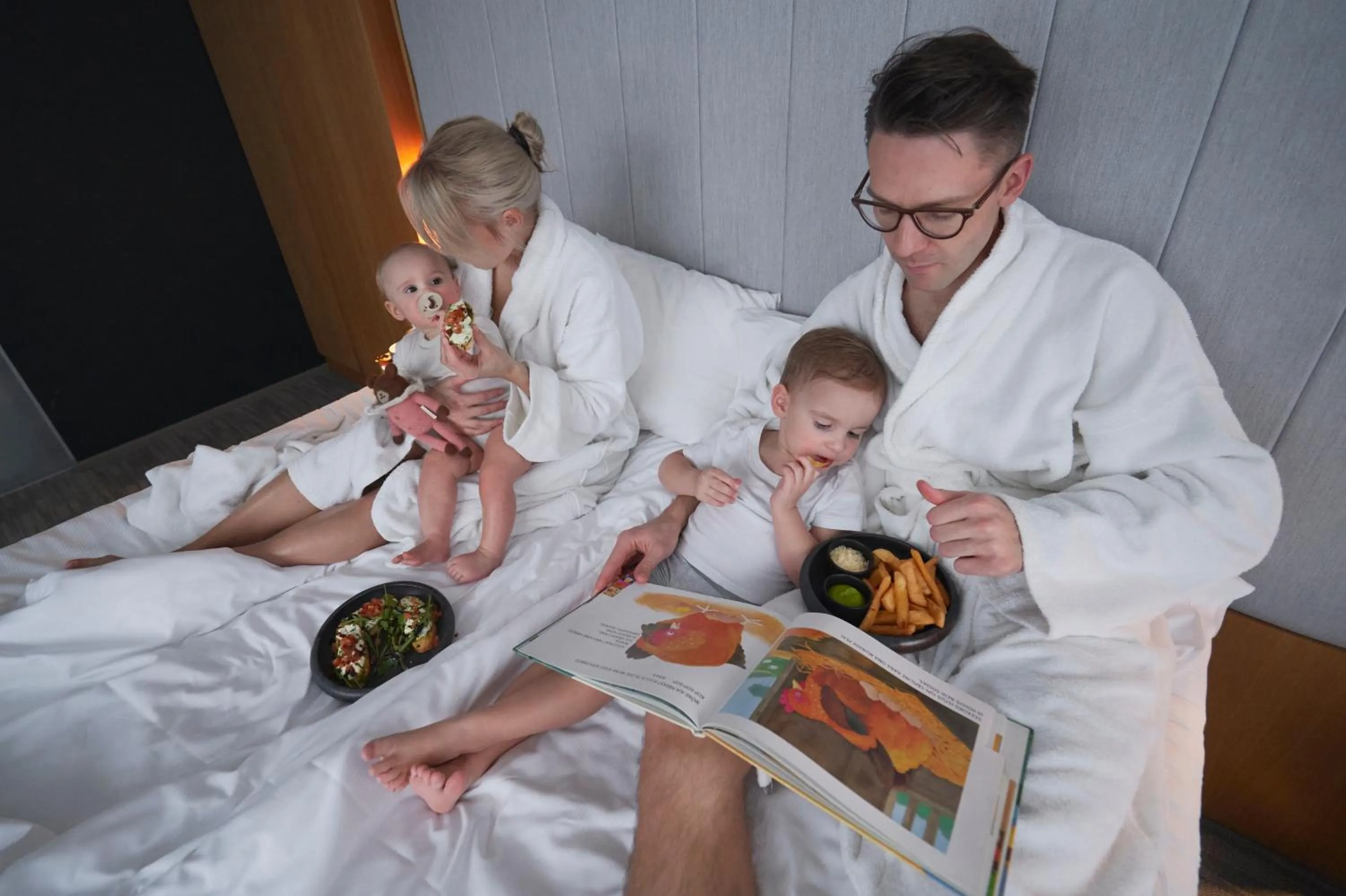 People, Bed in Wasa Resort Hotel, Apartments & SPA