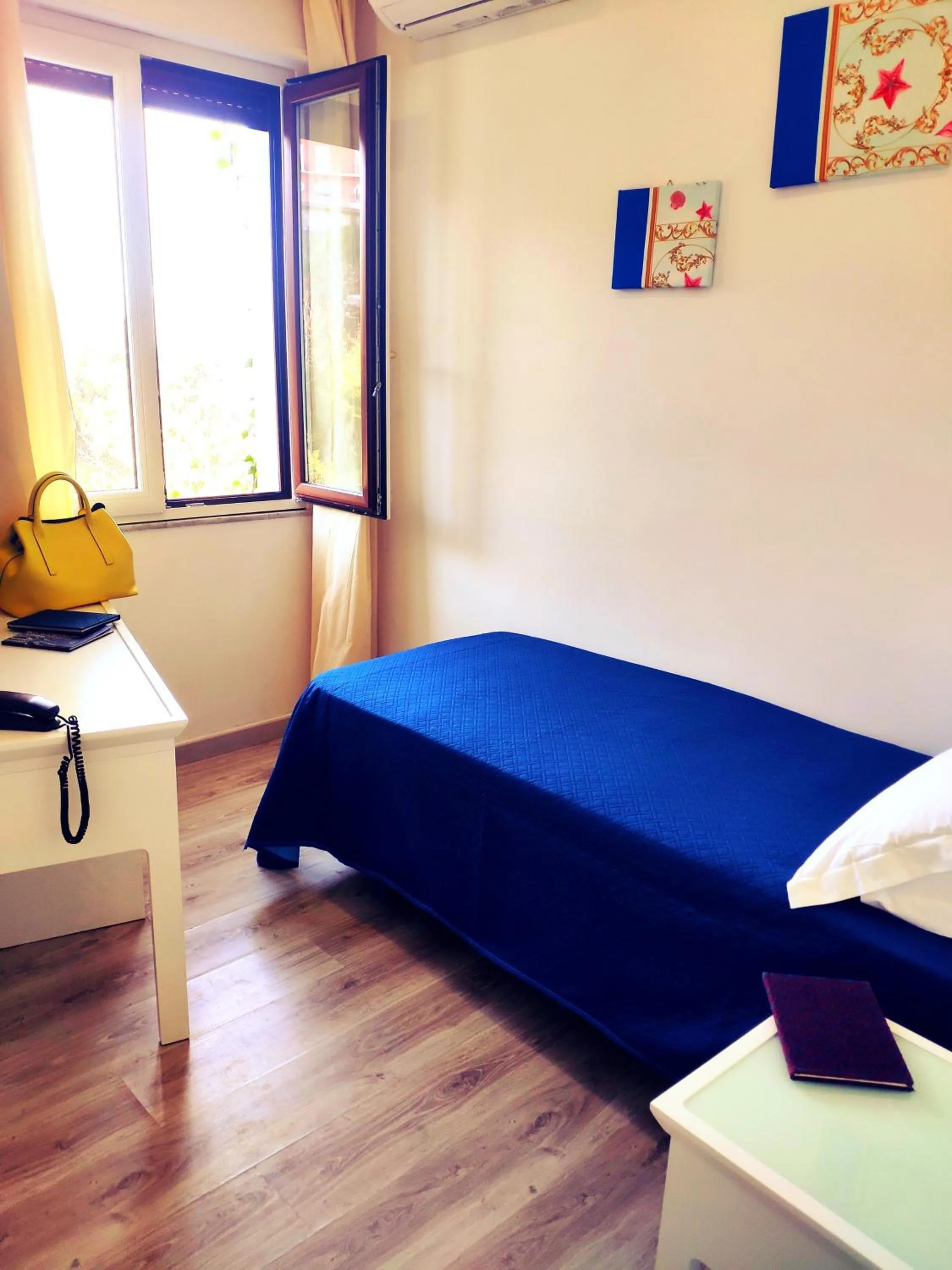 Bed in Hotel Oriente