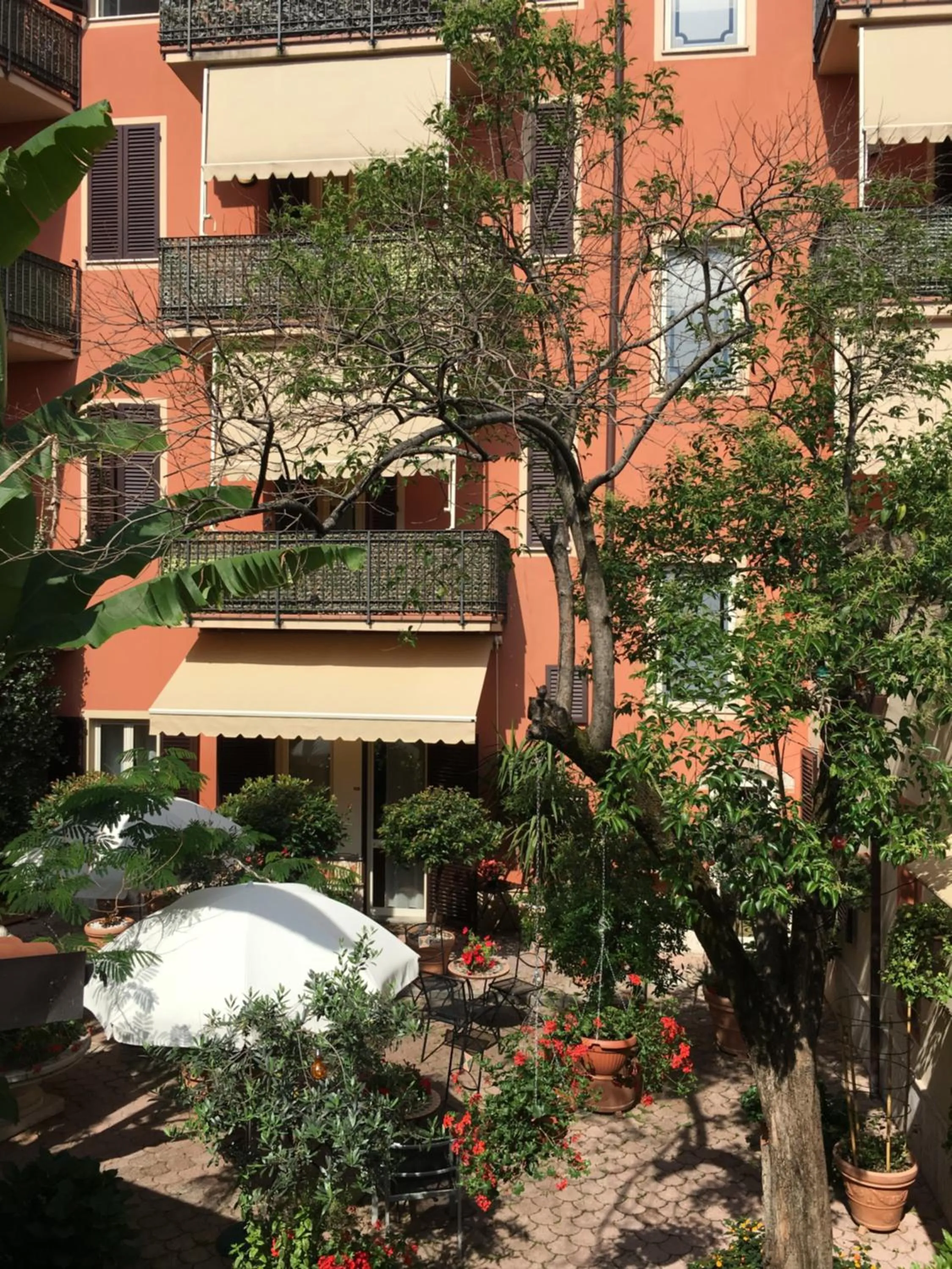 Garden in Residence Gloria