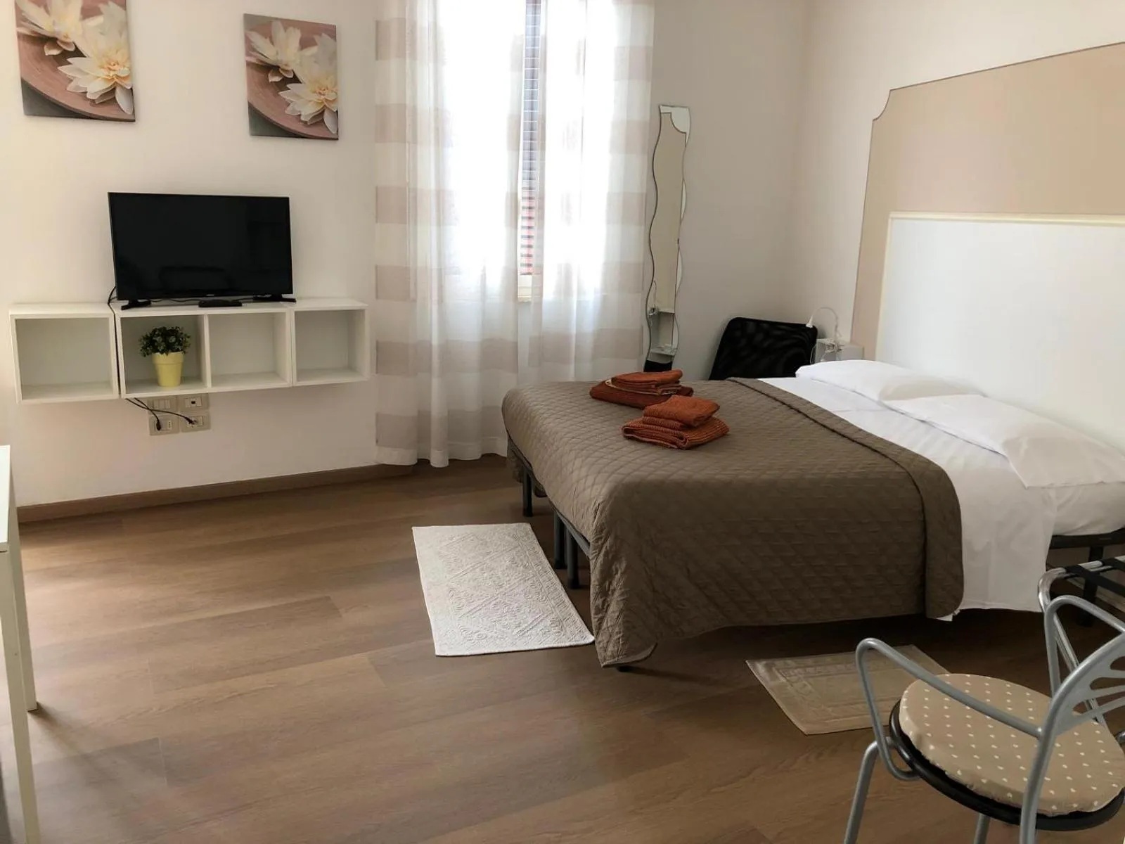 Bedroom, Bed in Residence Gloria