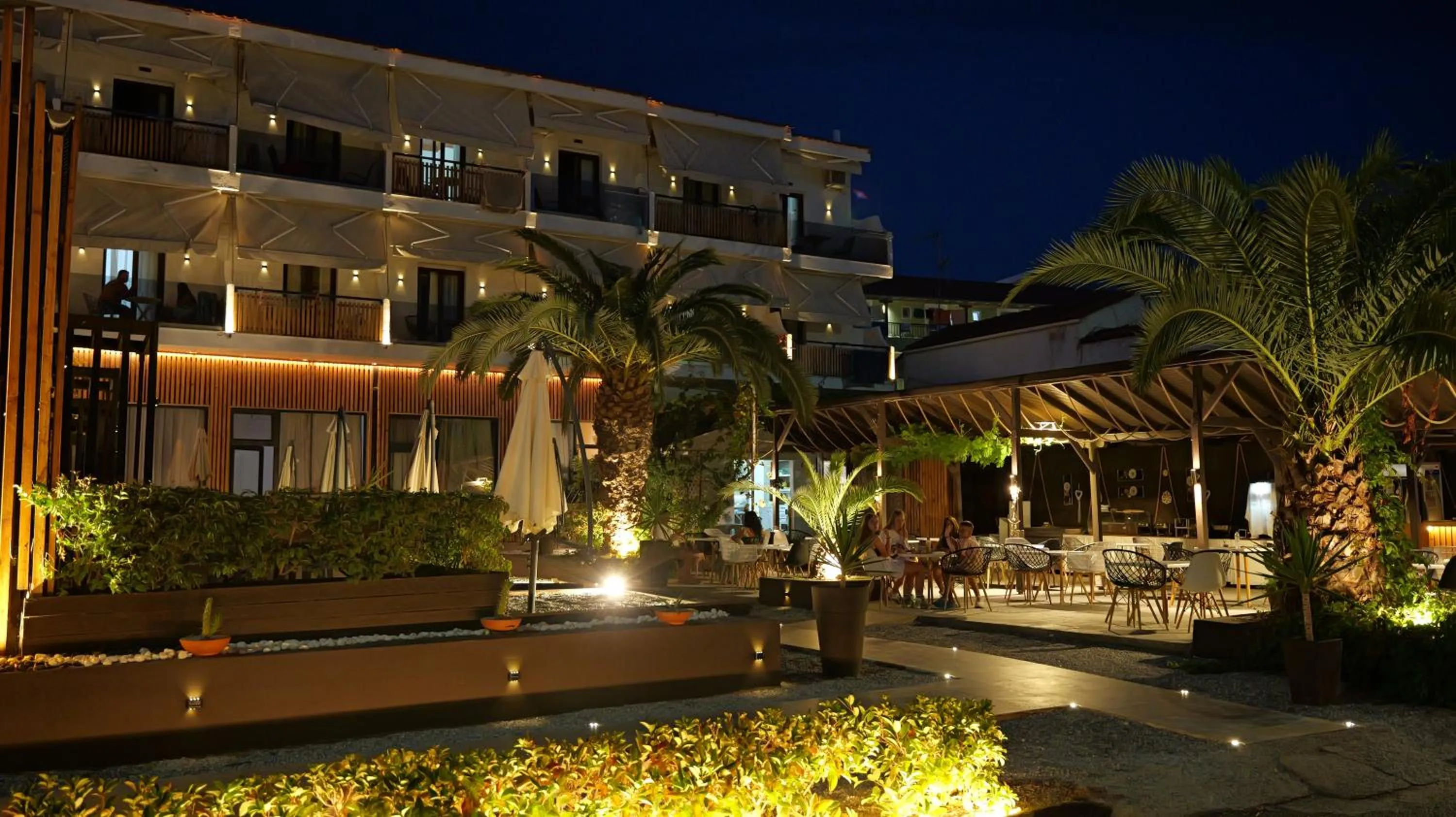 Property building in Beach Hotel Kapahi