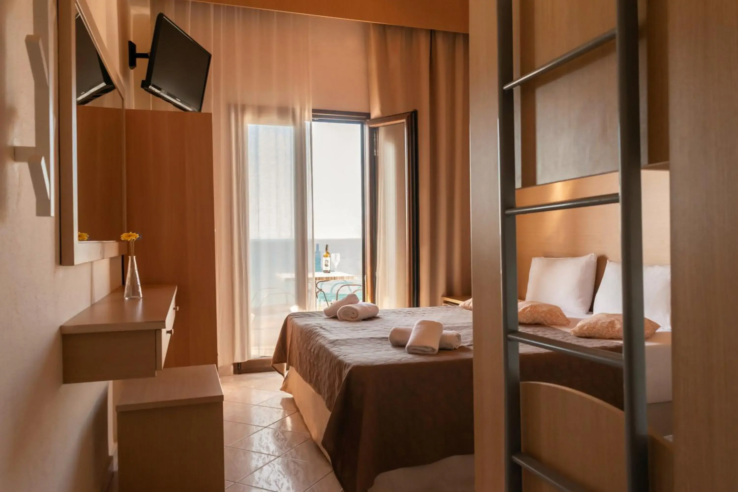 Quadruple Room in Beach Hotel Kapahi Quadruple Room in Beach Hotel Kapahi