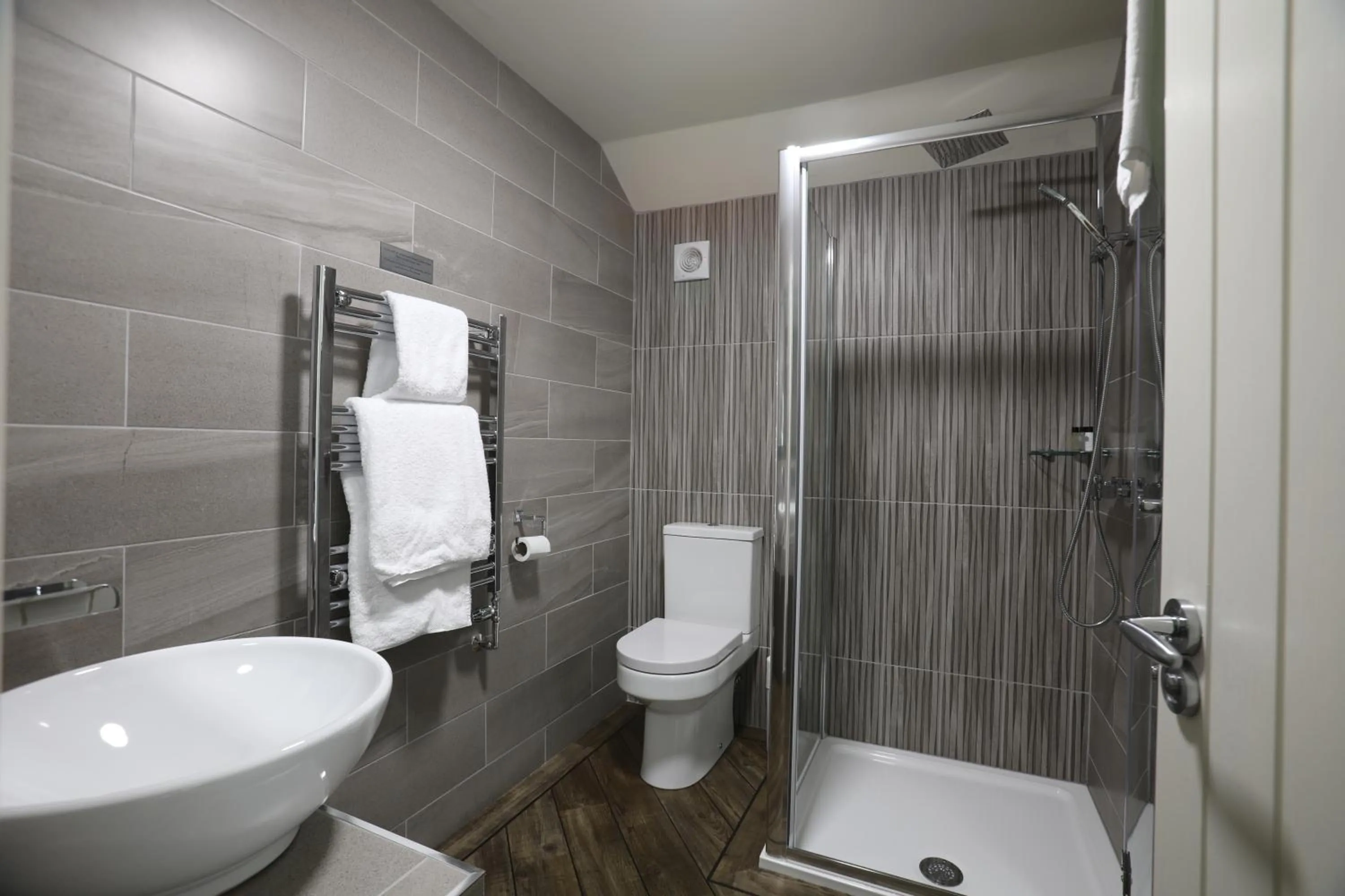 Bathroom in The Craven Heifer Inn