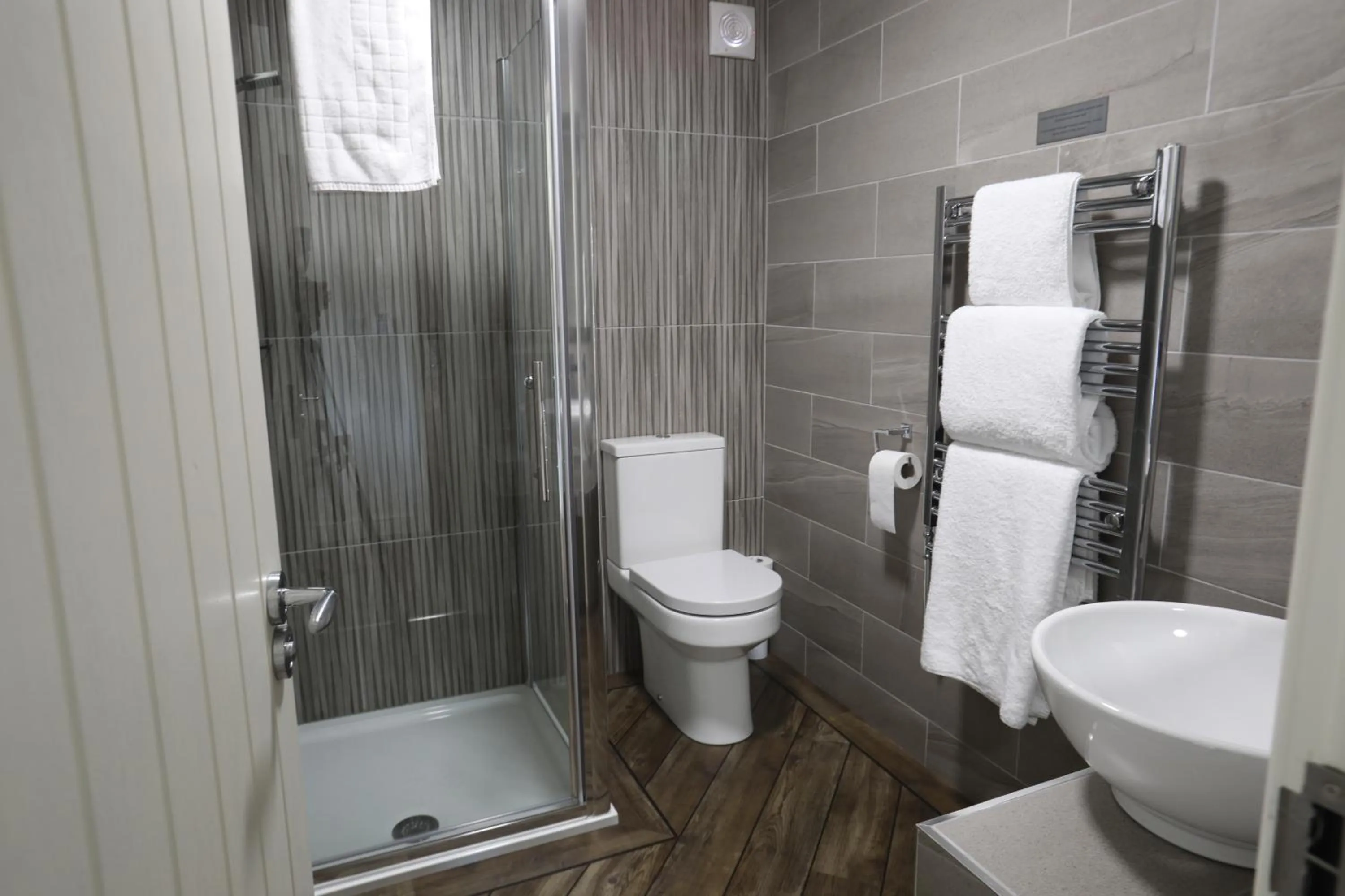 Bathroom in The Craven Heifer Inn