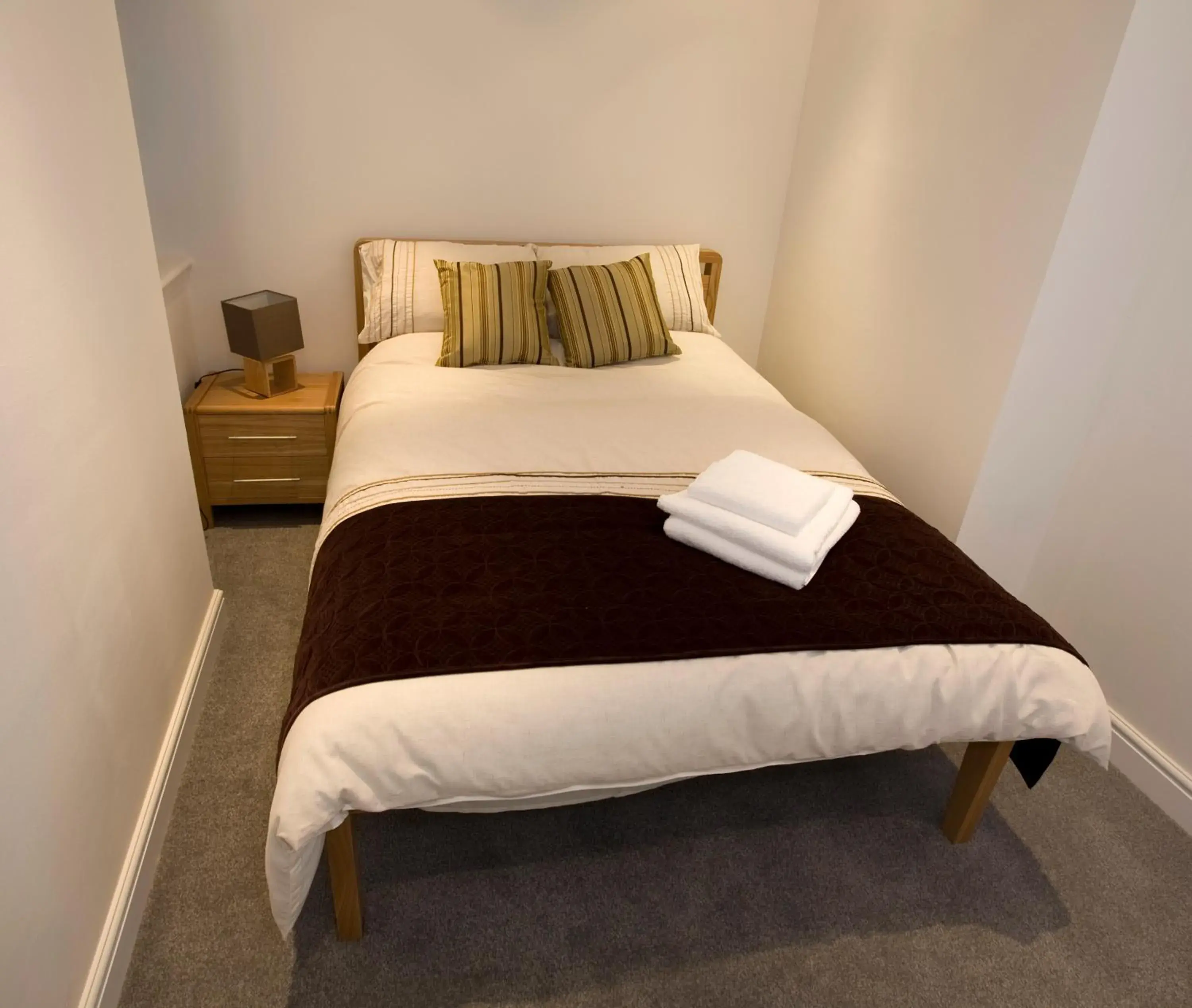 Bedroom, Bed in Aberdeen Serviced Apartments - The Lodge