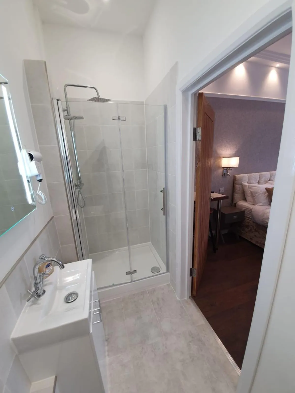 Bedroom in Old Thatch Bambers Green