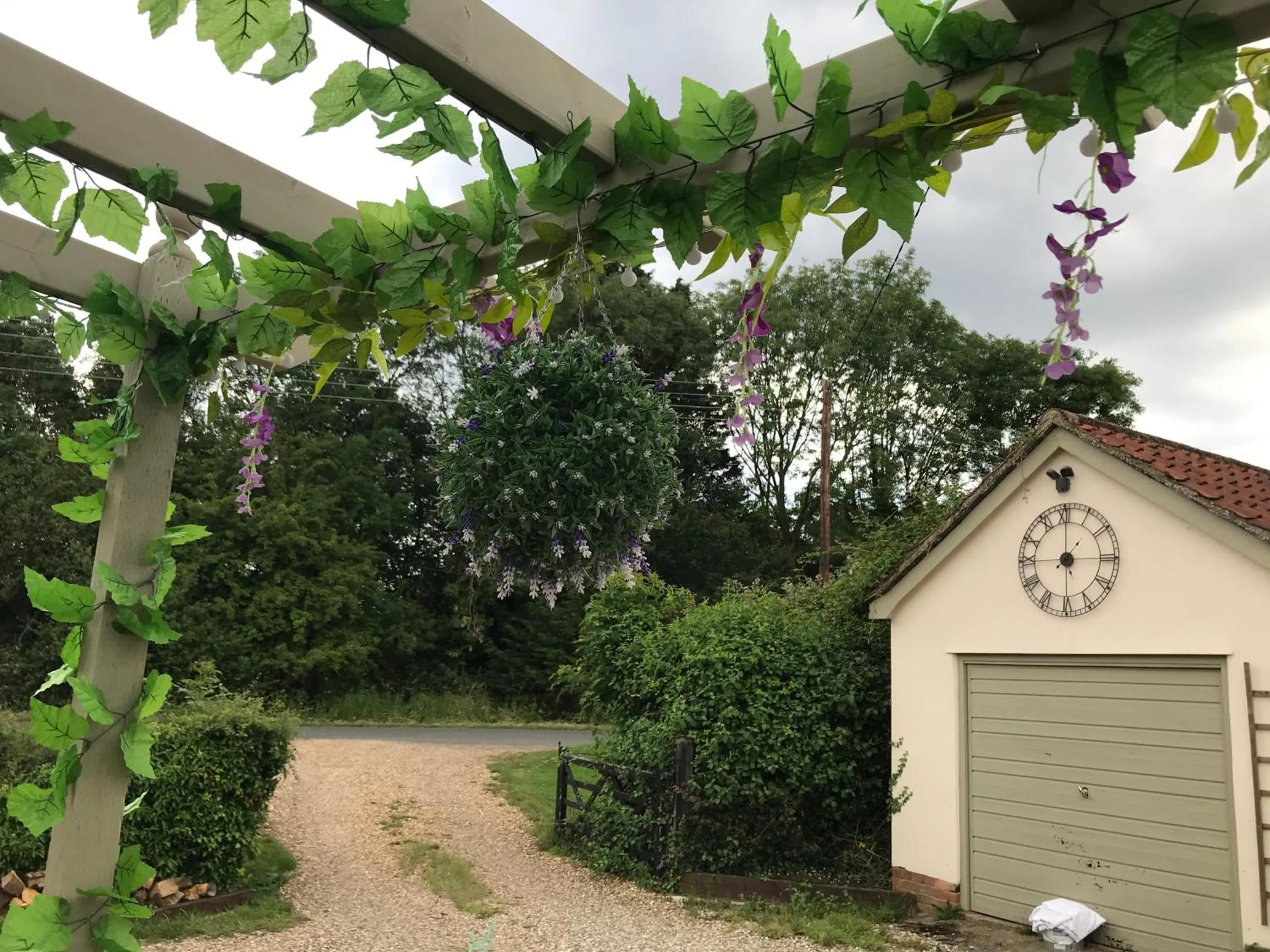 Property building in Old Thatch Bambers Green