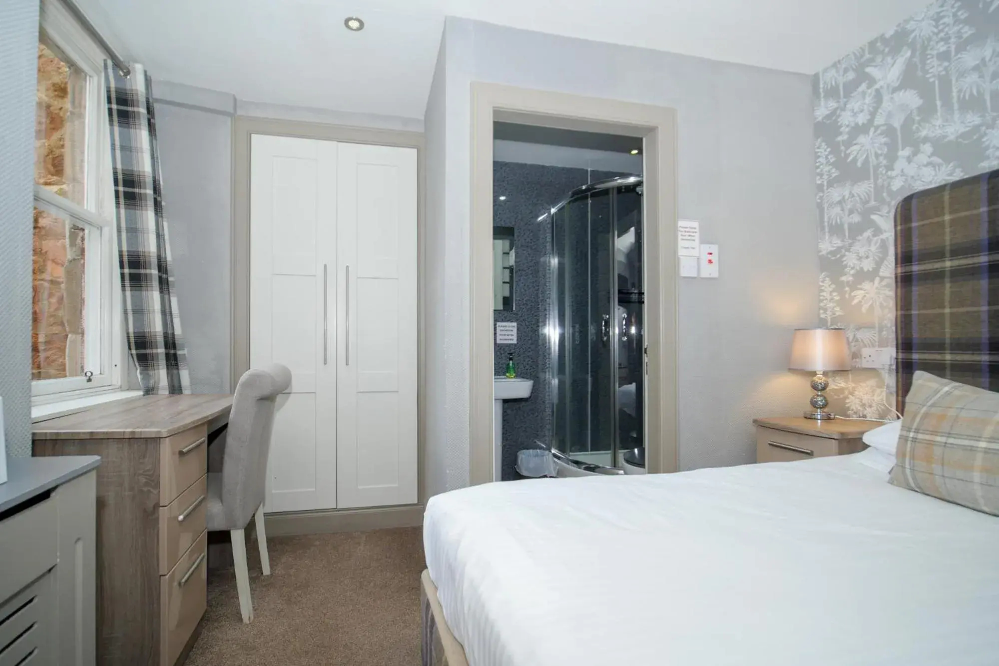 Deluxe Double or Twin Room in Redcliffe Hotel Deluxe Double or Twin Room in Redcliffe Hotel