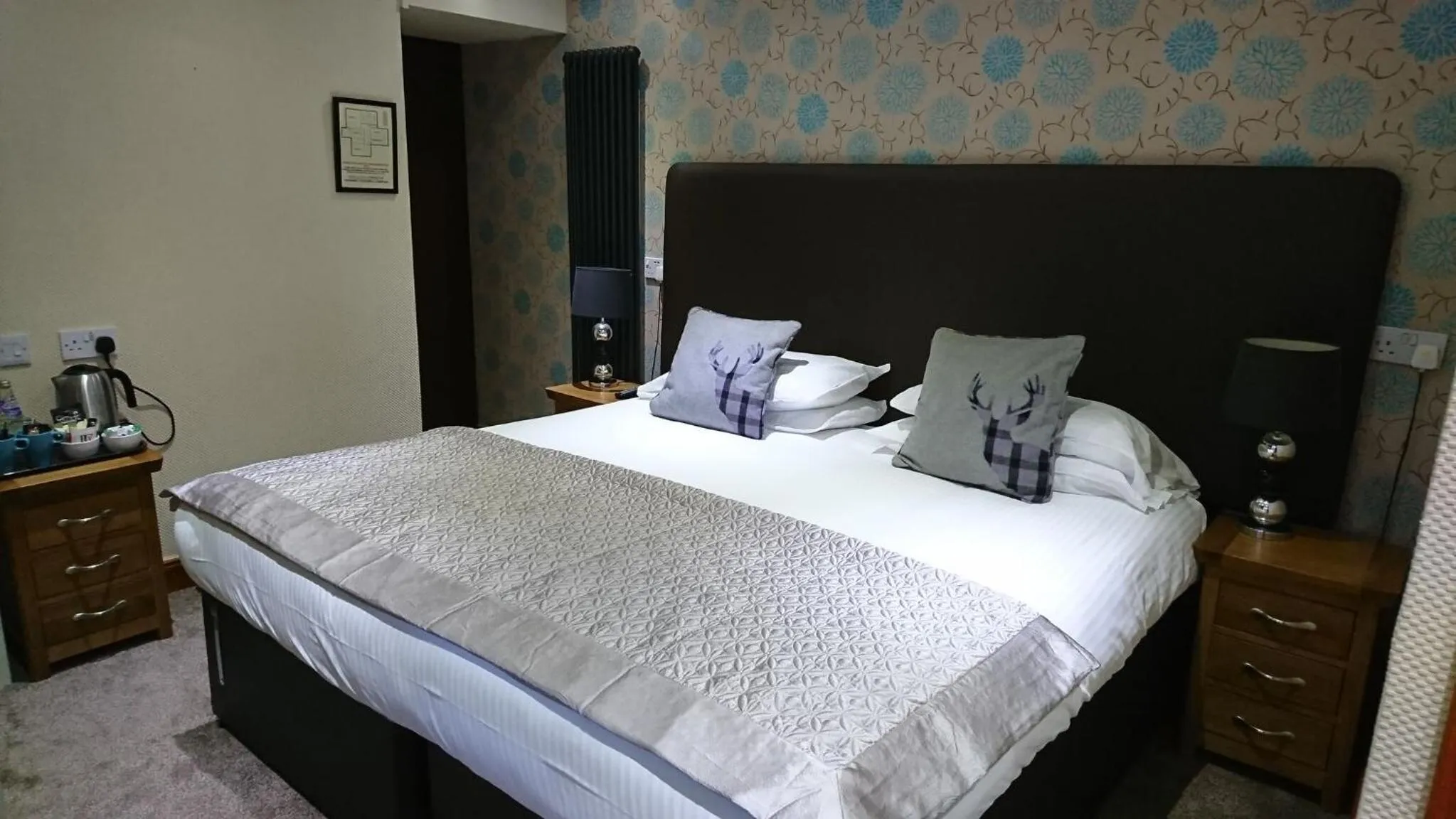 Bedroom, Bed in Redcliffe Hotel