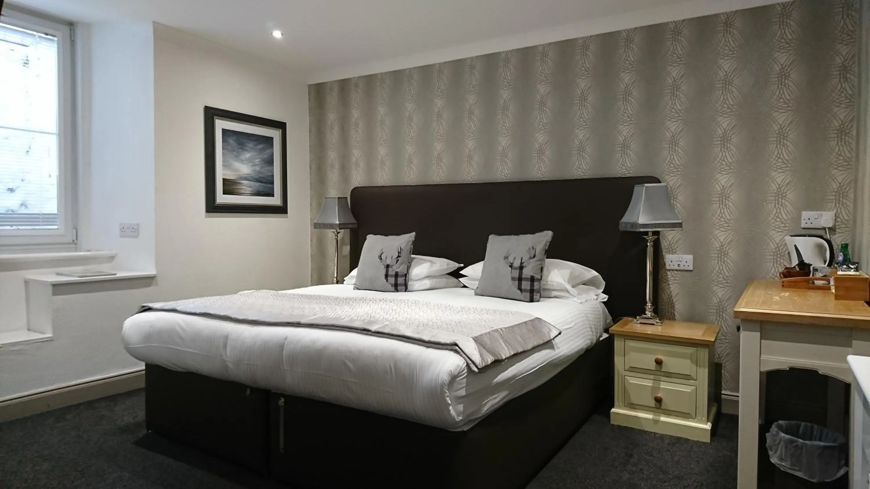Bedroom, Bed in Redcliffe Hotel