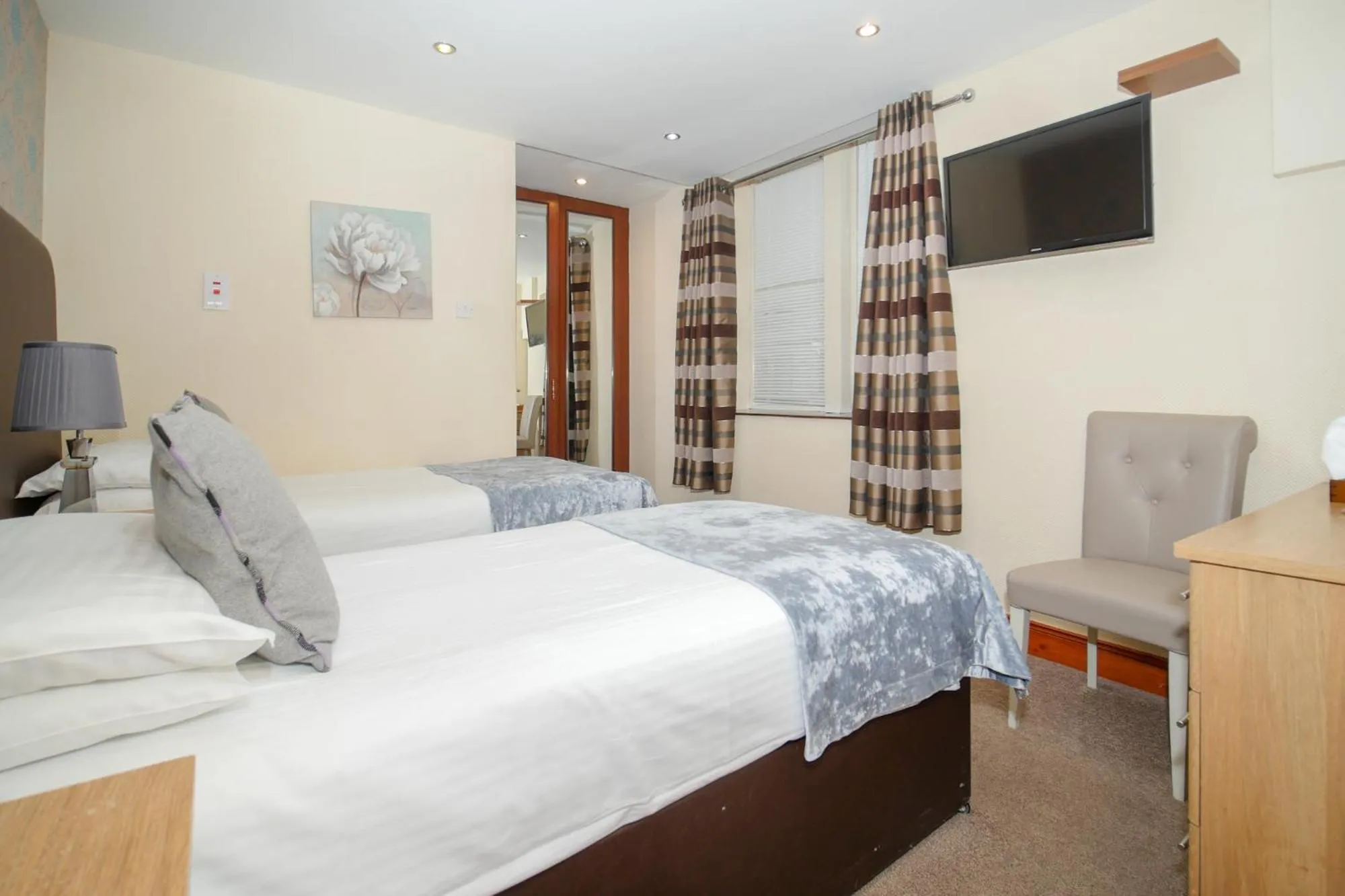 Bed in Redcliffe Hotel