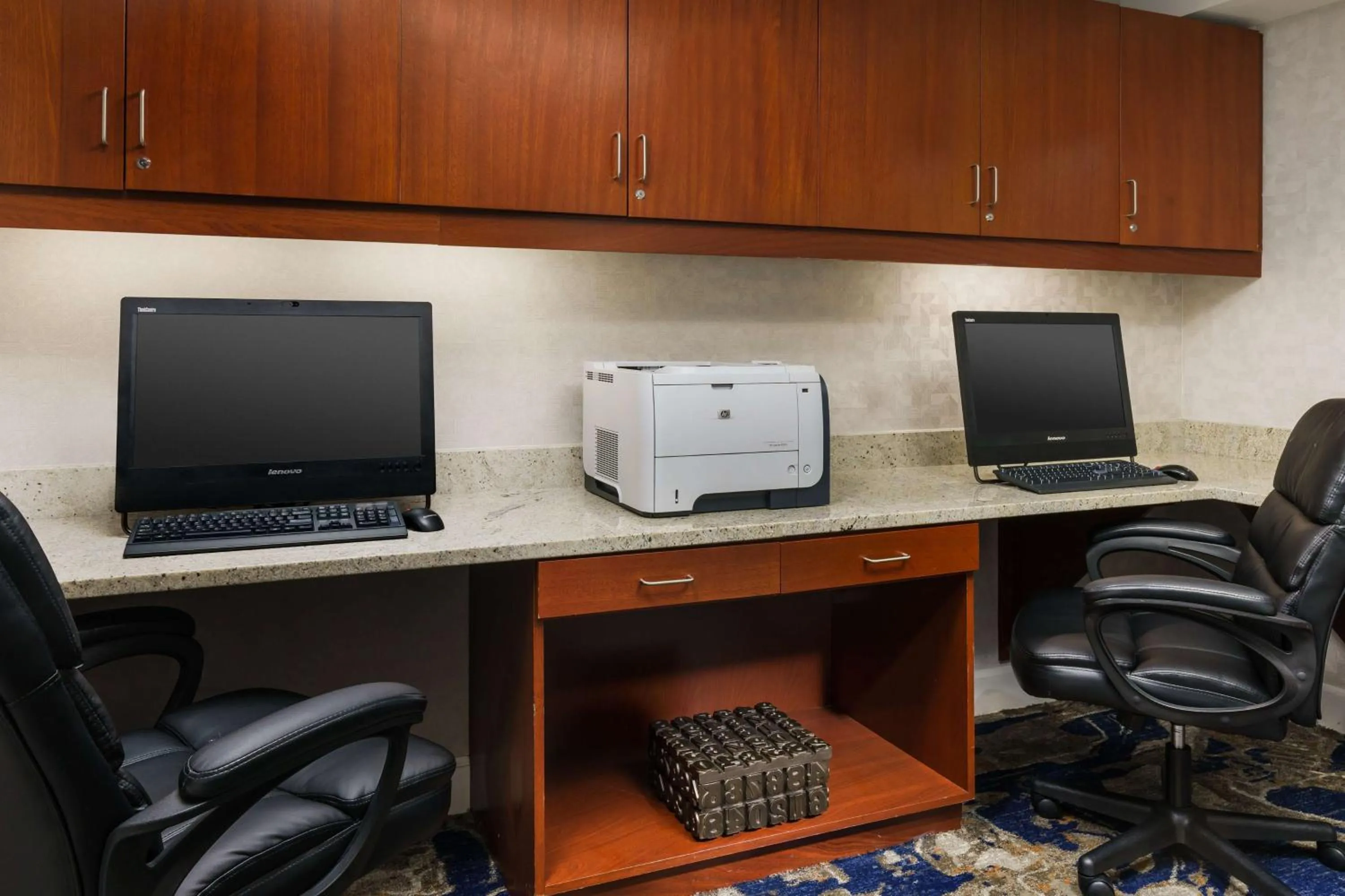 Business facilities in Hampton Inn Washington DC White House