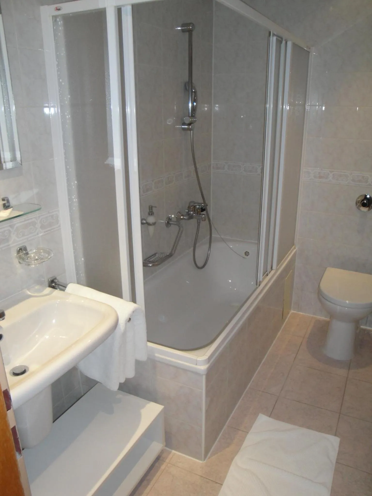 Bathroom in Hotel Trinity