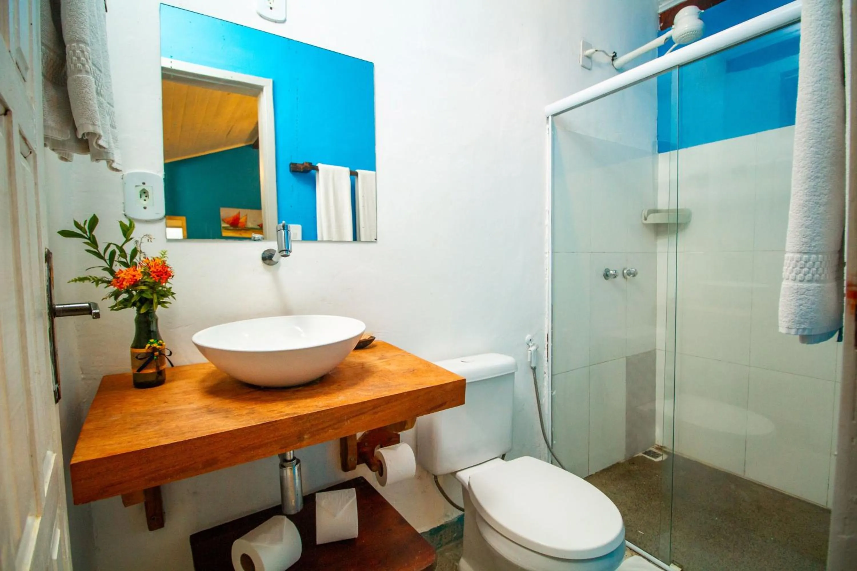 Shower in Travel Inn Pousadas & Beach Club Trancoso