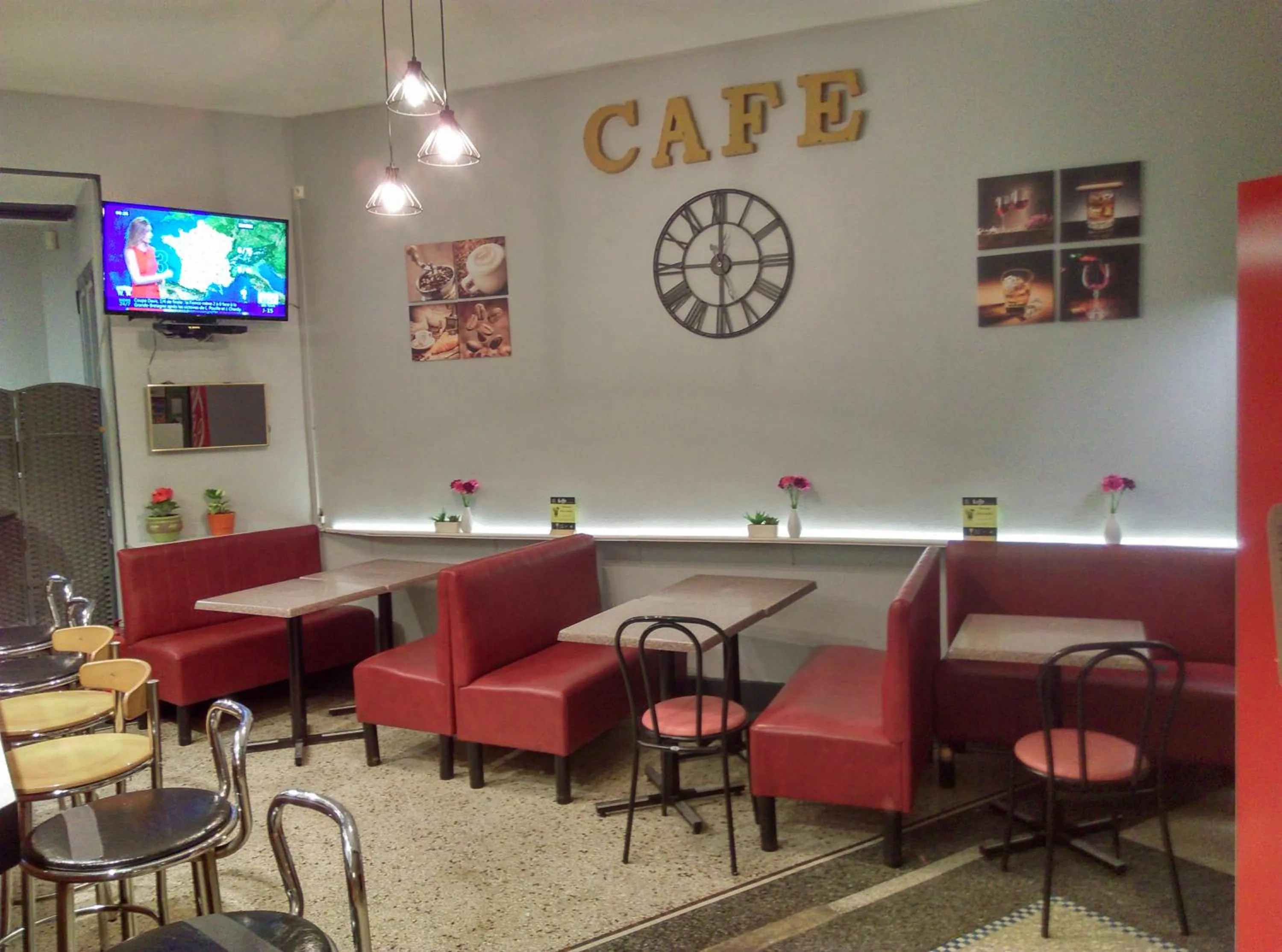 Lounge or bar in Hotel le Rallye