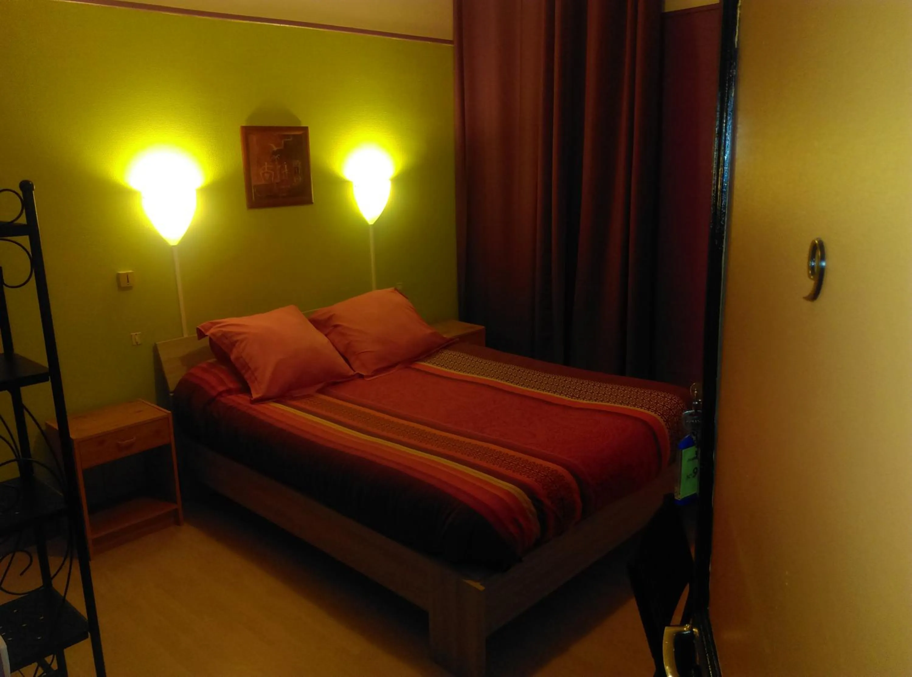 Bedroom, Bed in Hotel le Rallye