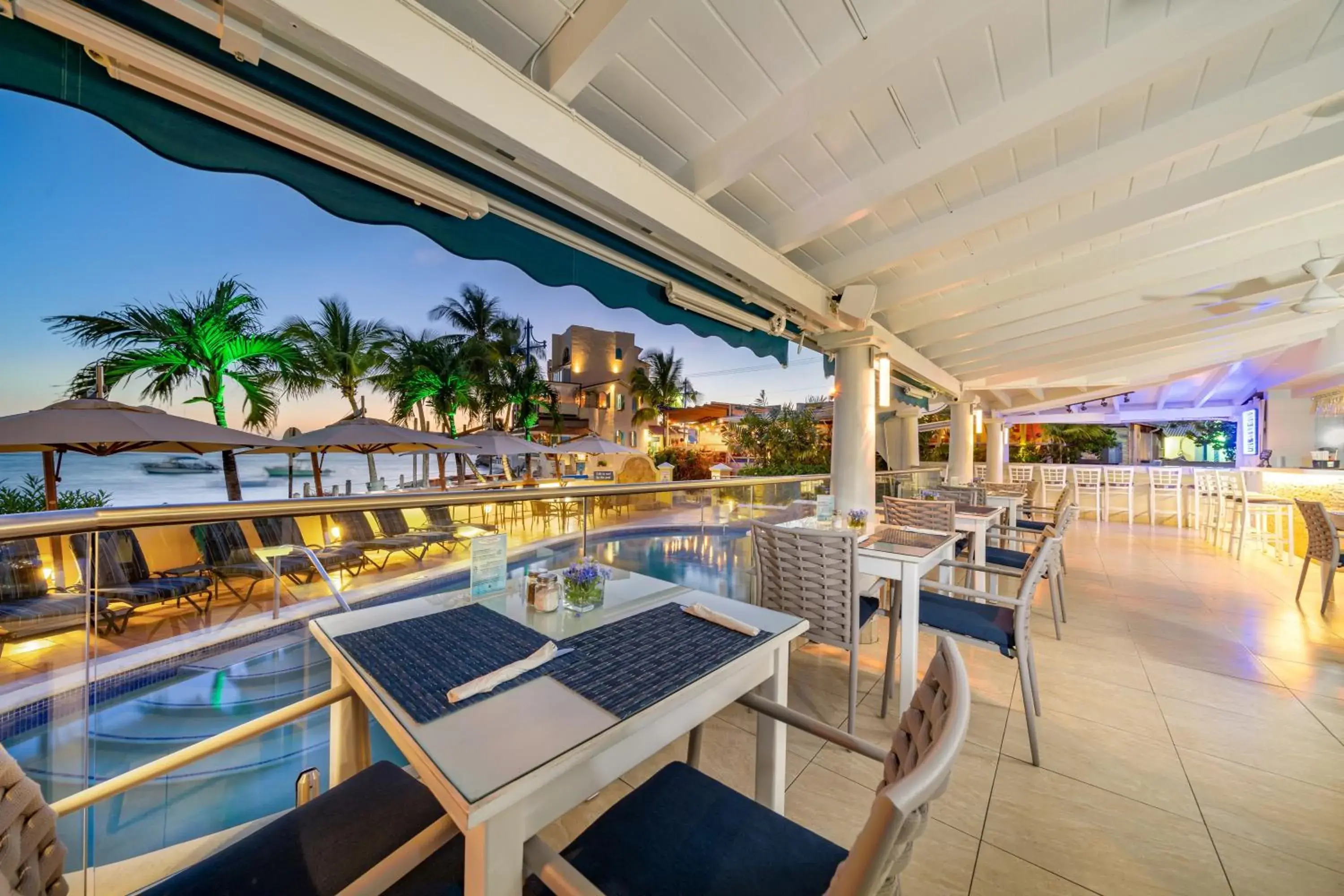 Restaurant/places to eat in Yellow Bird Hotel Restaurant/places to eat in Yellow Bird Hotel