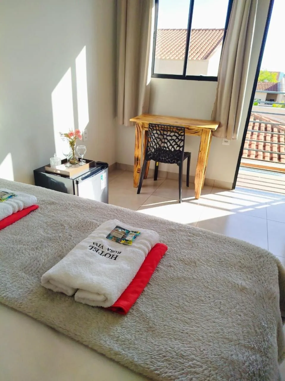 Property building, Bed in Hotel Rosa Viva