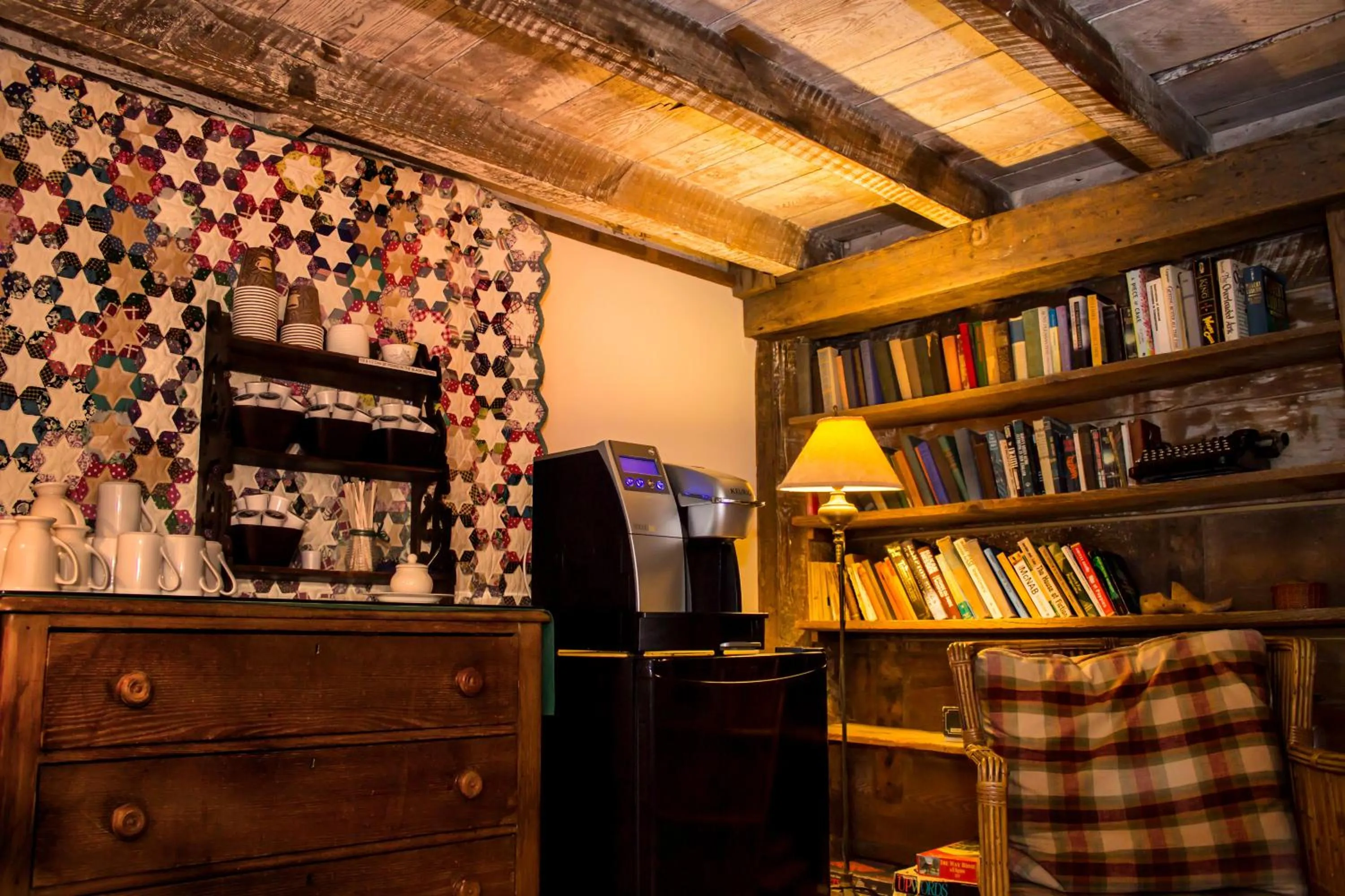 Lounge or bar in Windham Hill Inn