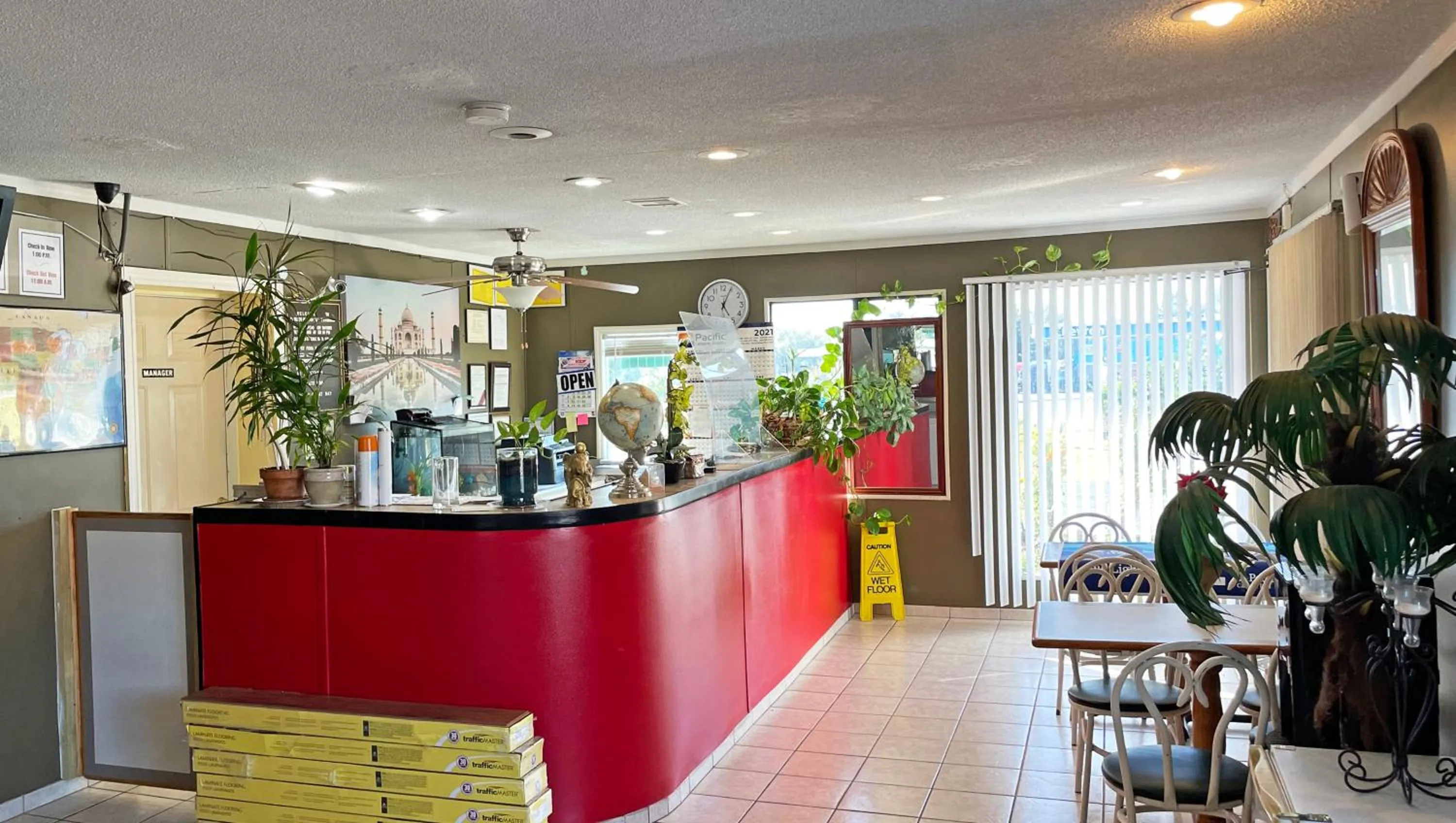 Lobby or reception in Express Inn Thomson