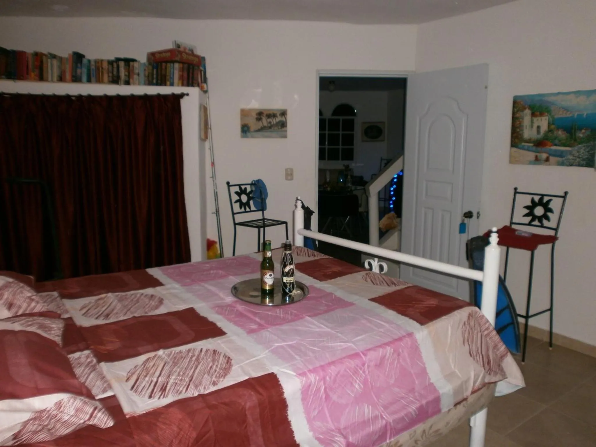 Shower, Bed in Guesthouse Villa La Isla