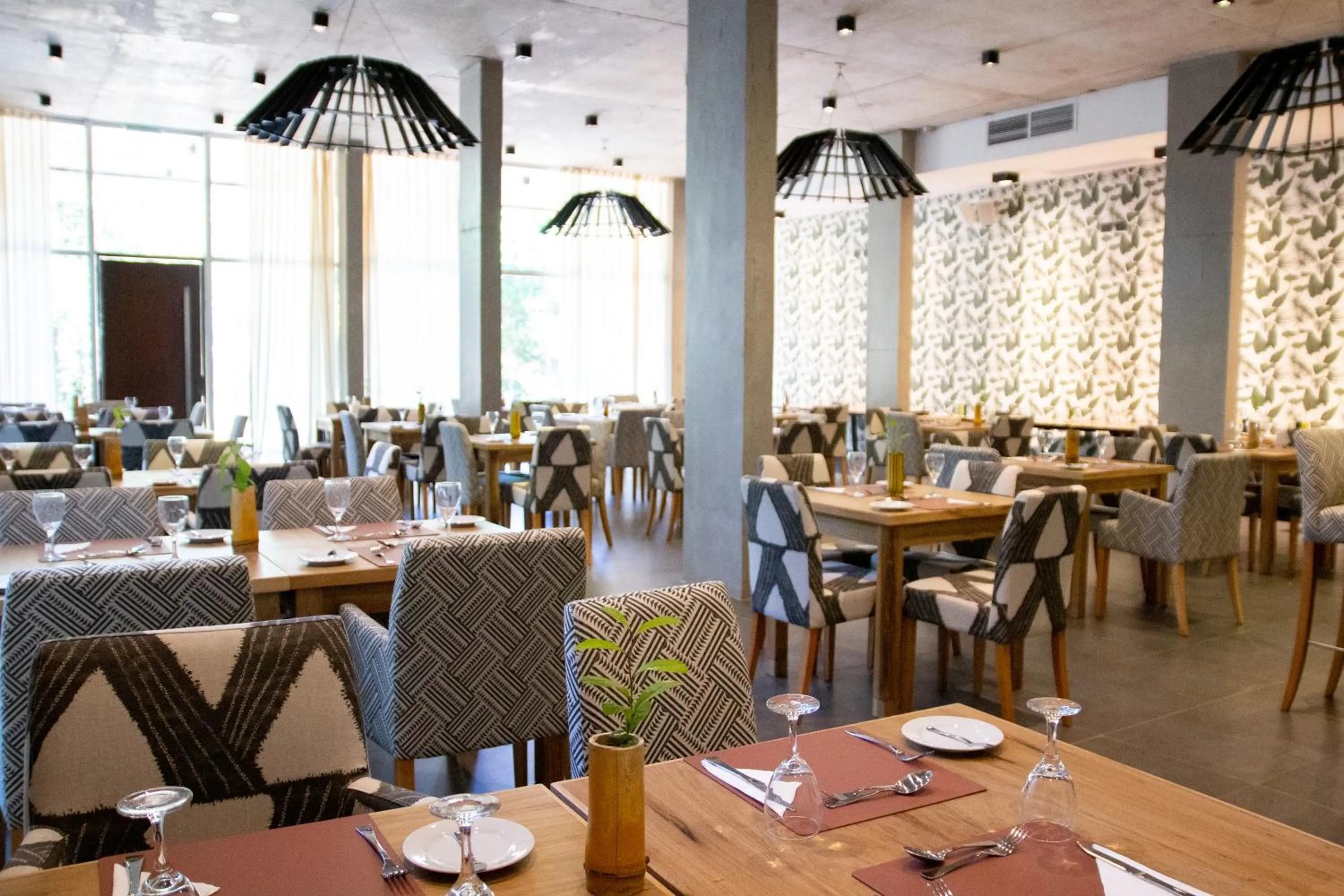 Restaurant/places to eat in O2 Hotel Iguazu