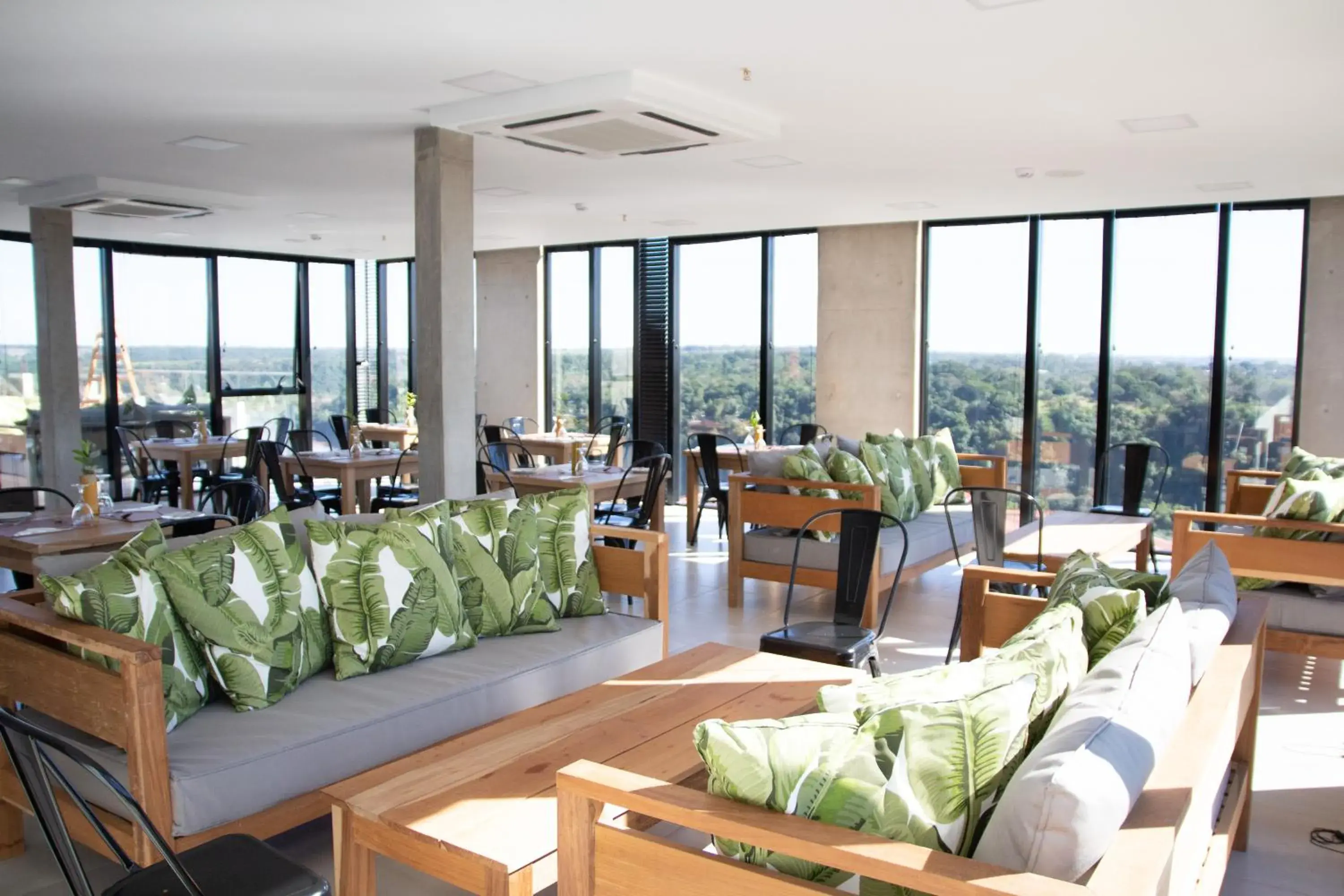 Lounge or bar in O2 Hotel Iguazu Lounge or bar in O2 Hotel Iguazu