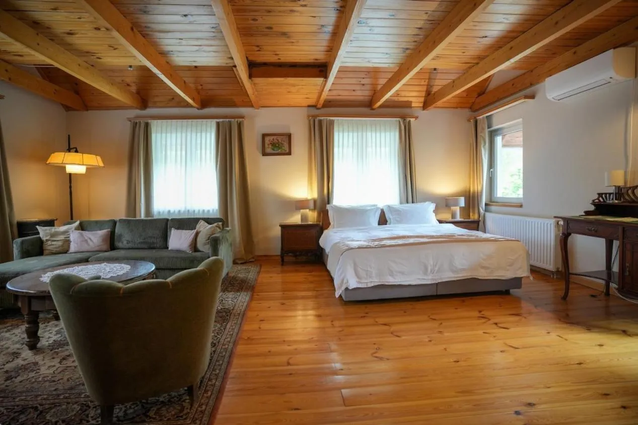 Bed in Nomad Hotel & Glamping