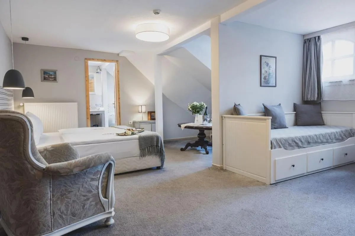 Nomad Hotel & Glamping