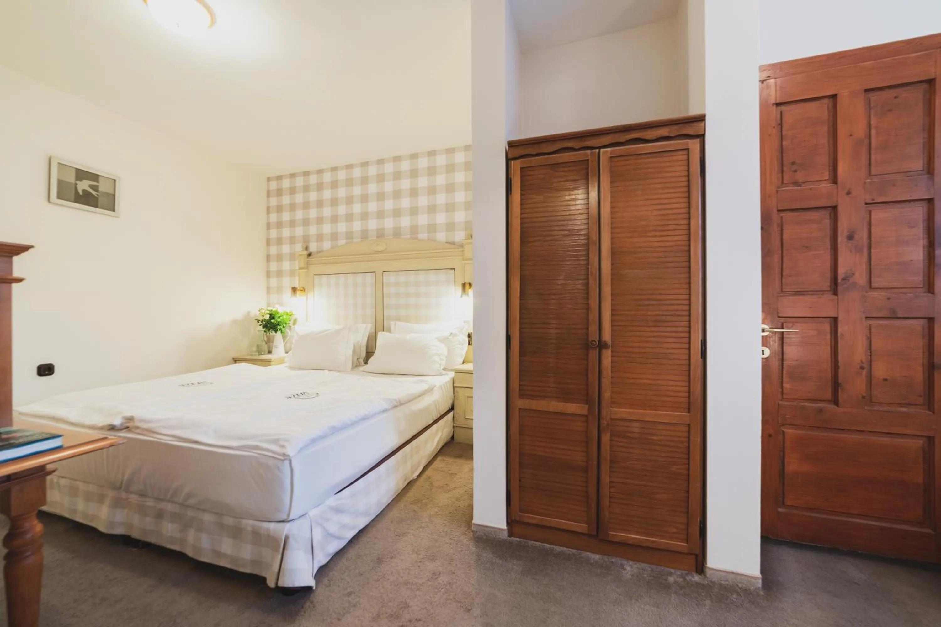 Photo of the whole room, Bed in Nomad Hotel & Glamping