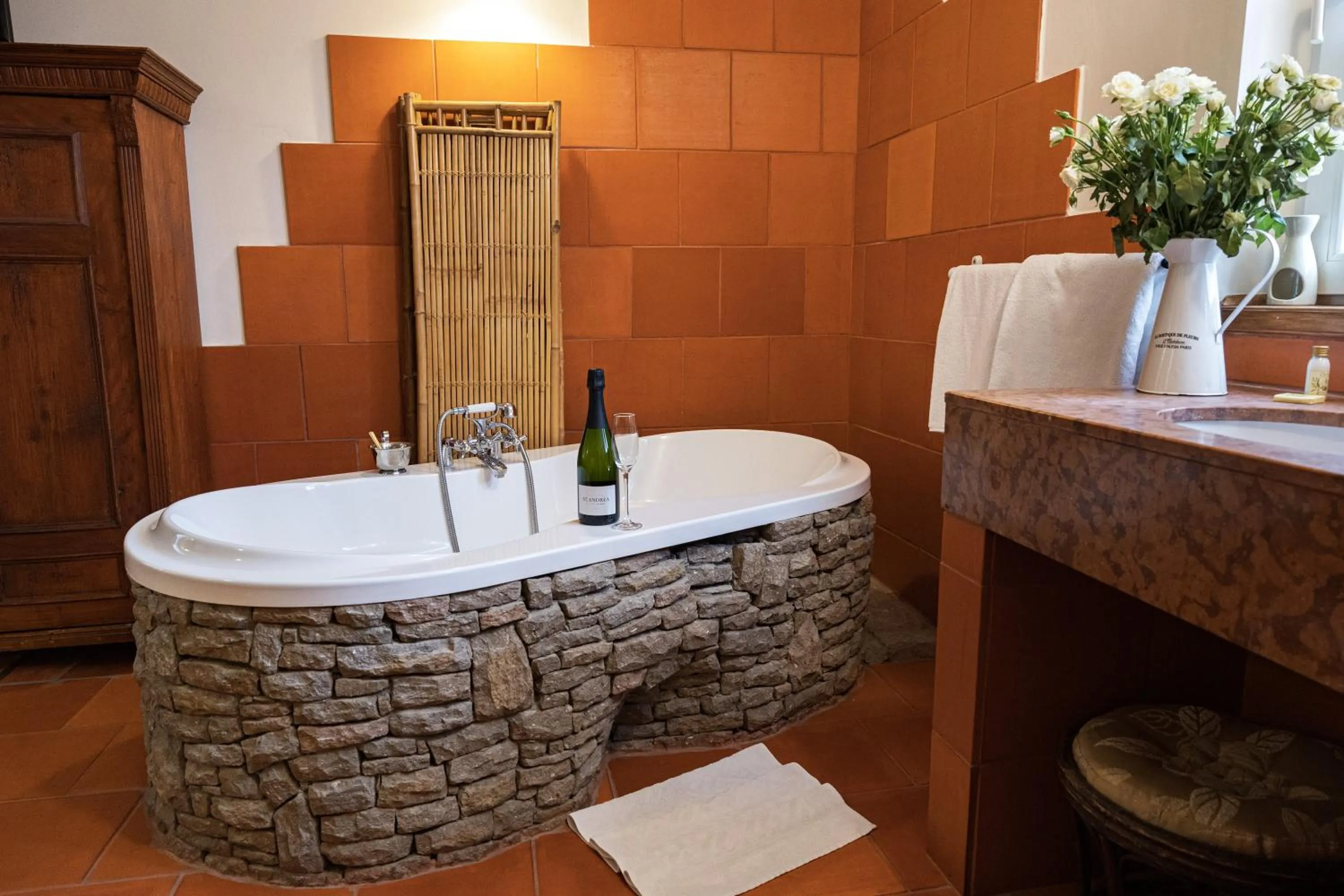 Bathroom in Nomad Hotel & Glamping