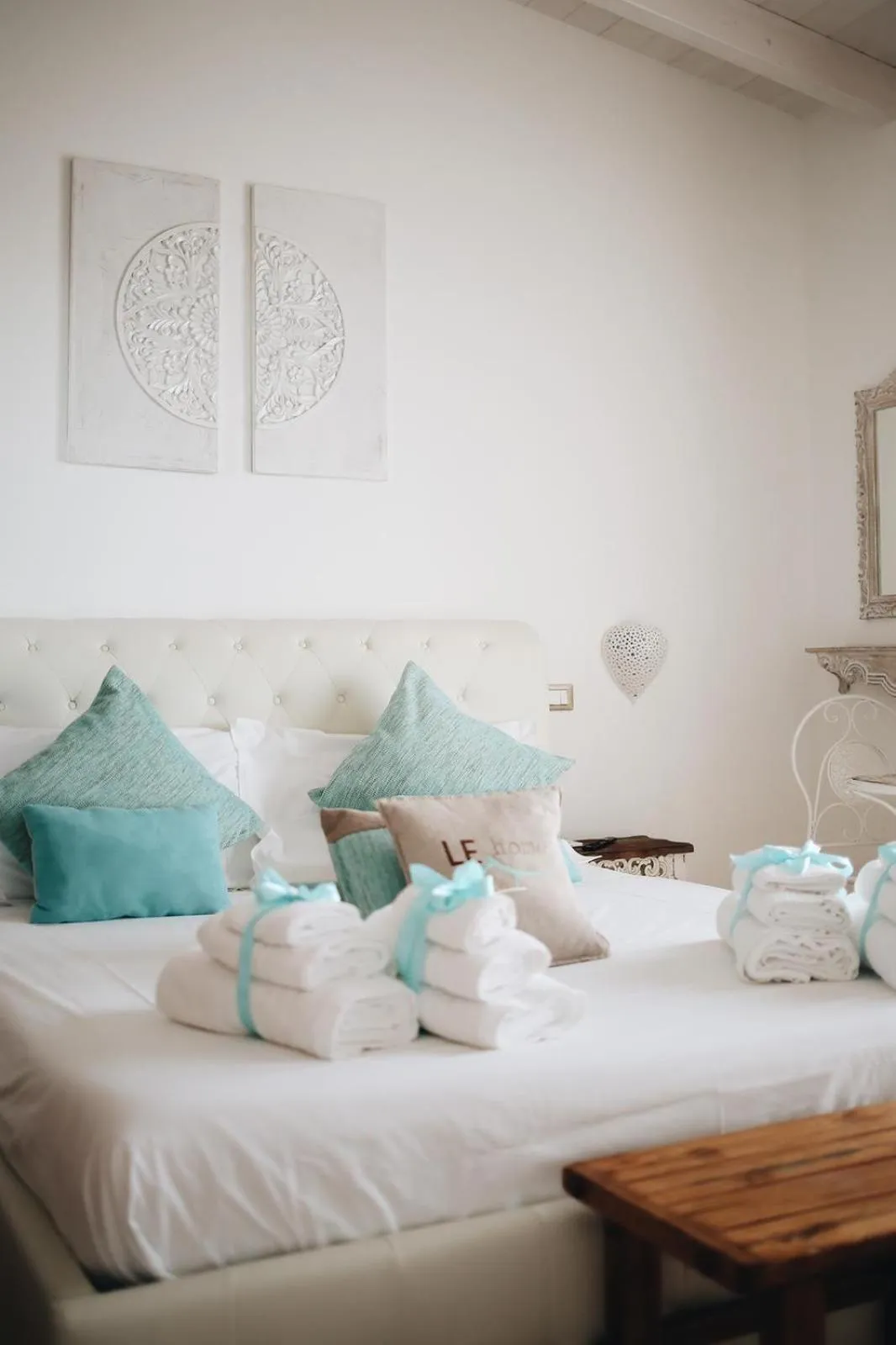 Bed in Le Home Rooms