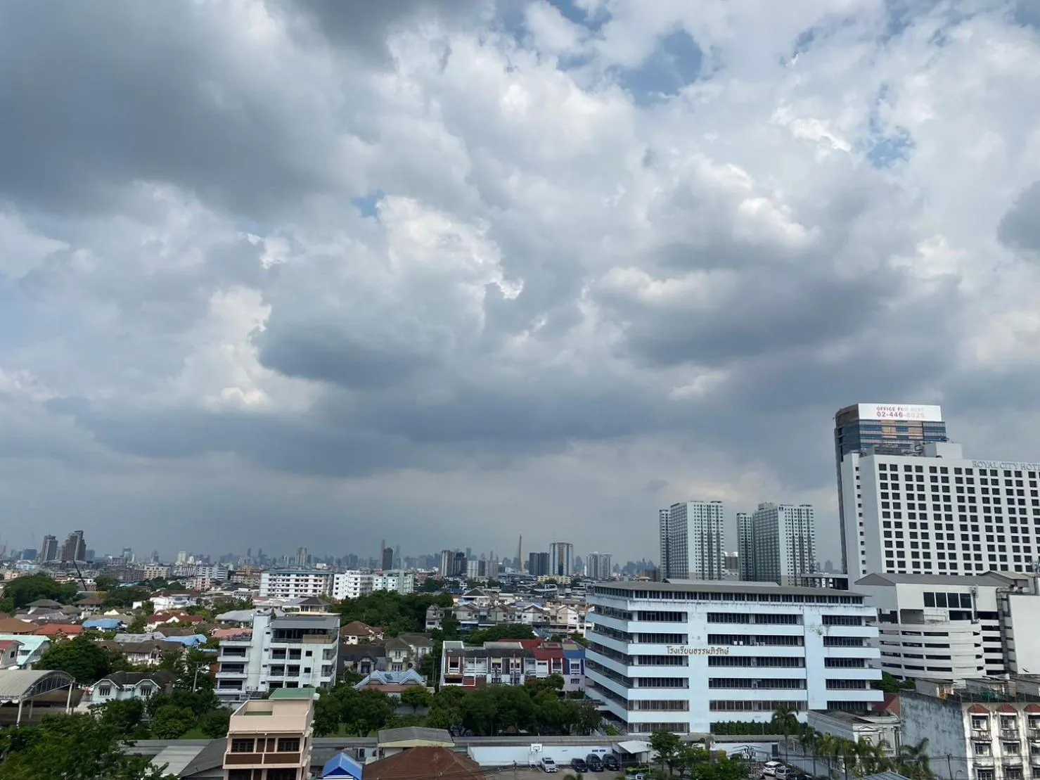 City view in Komol Residence Bangkok