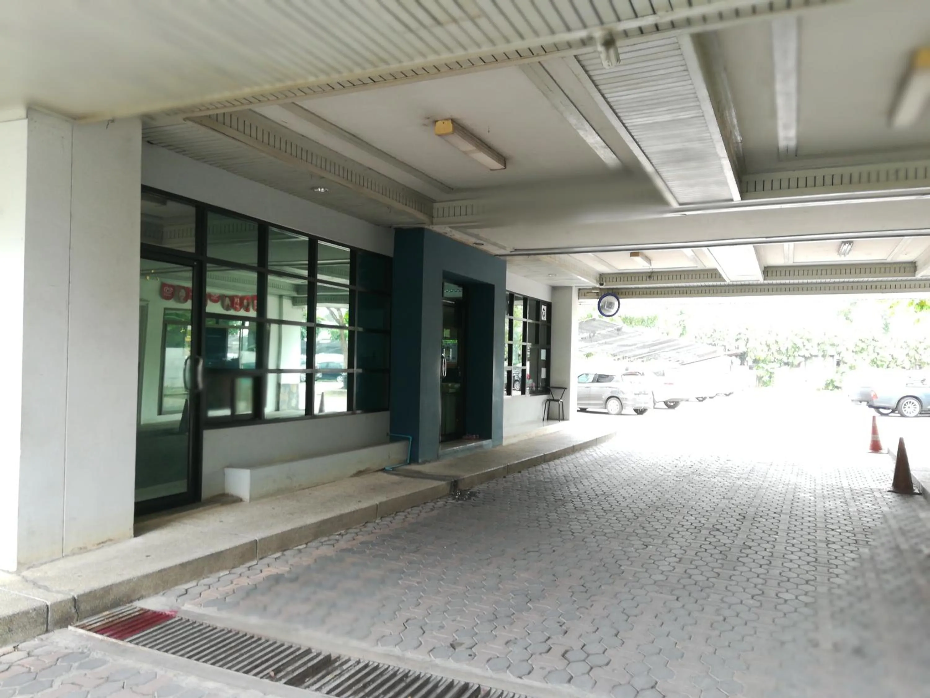 Property building in Komol Residence Bangkok