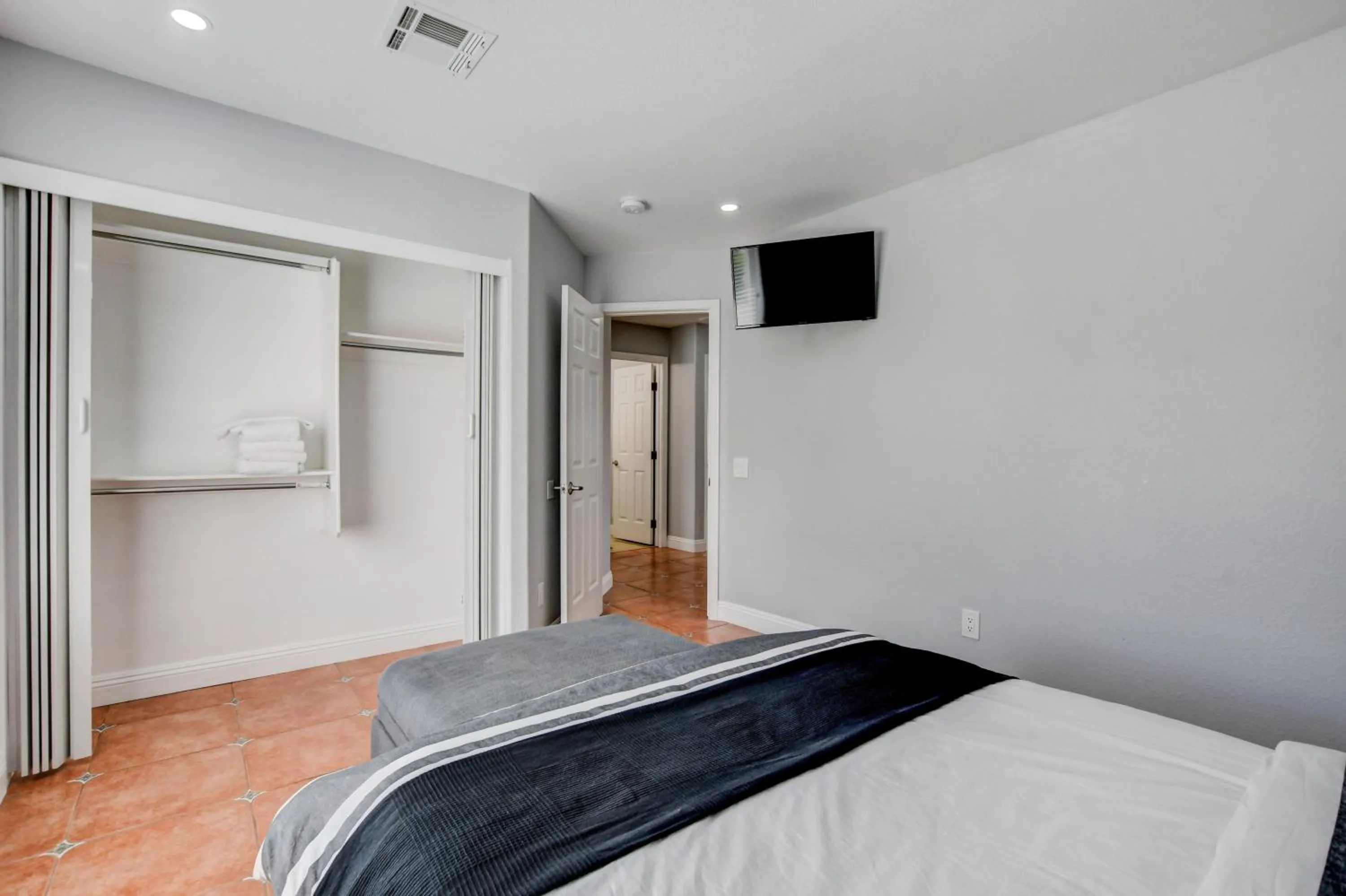 TV and multimedia, Bed in The Buddha Estate