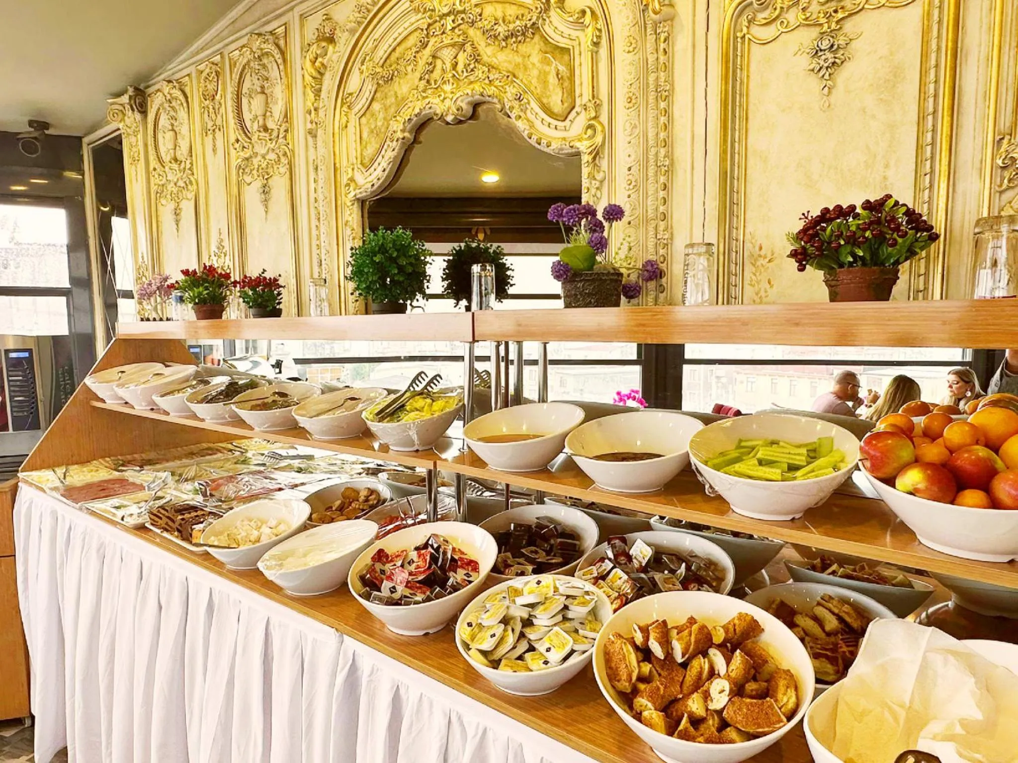Coffee/tea facilities in Golden Sand Hotel