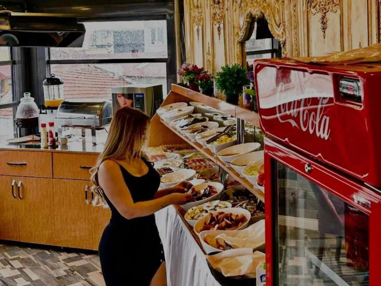 Restaurant/places to eat in Golden Sand Hotel