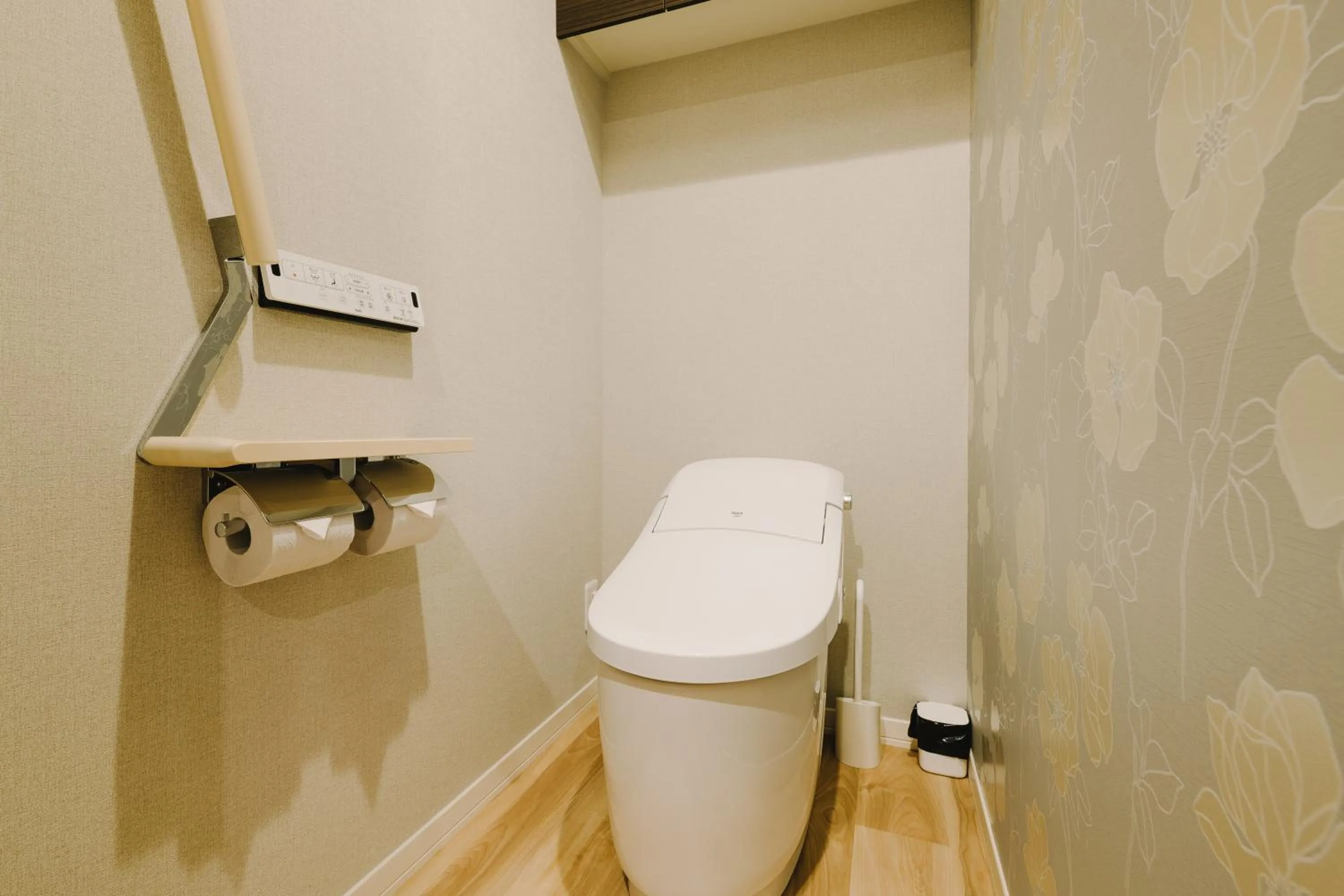 Toilet in GRAND BASE Karatsu Ekiminami