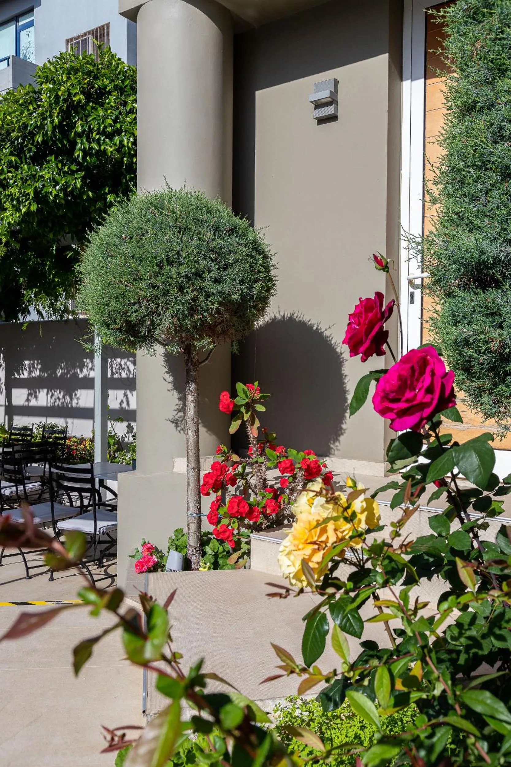 Garden in Creta Elena